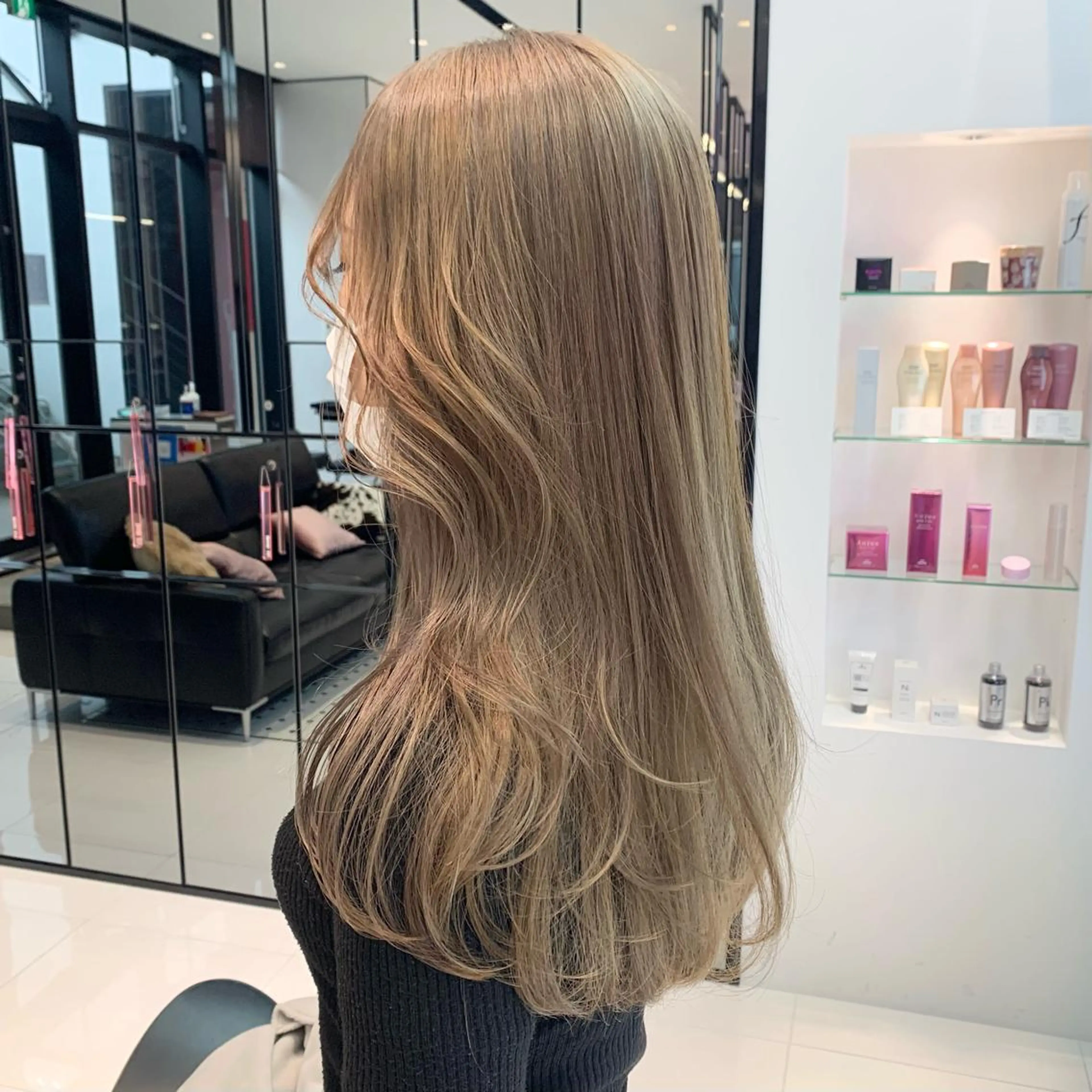 ロング カラー ベージュカラー ハッシュカット/ハイ トーン/MANAMIのヘアスタイル