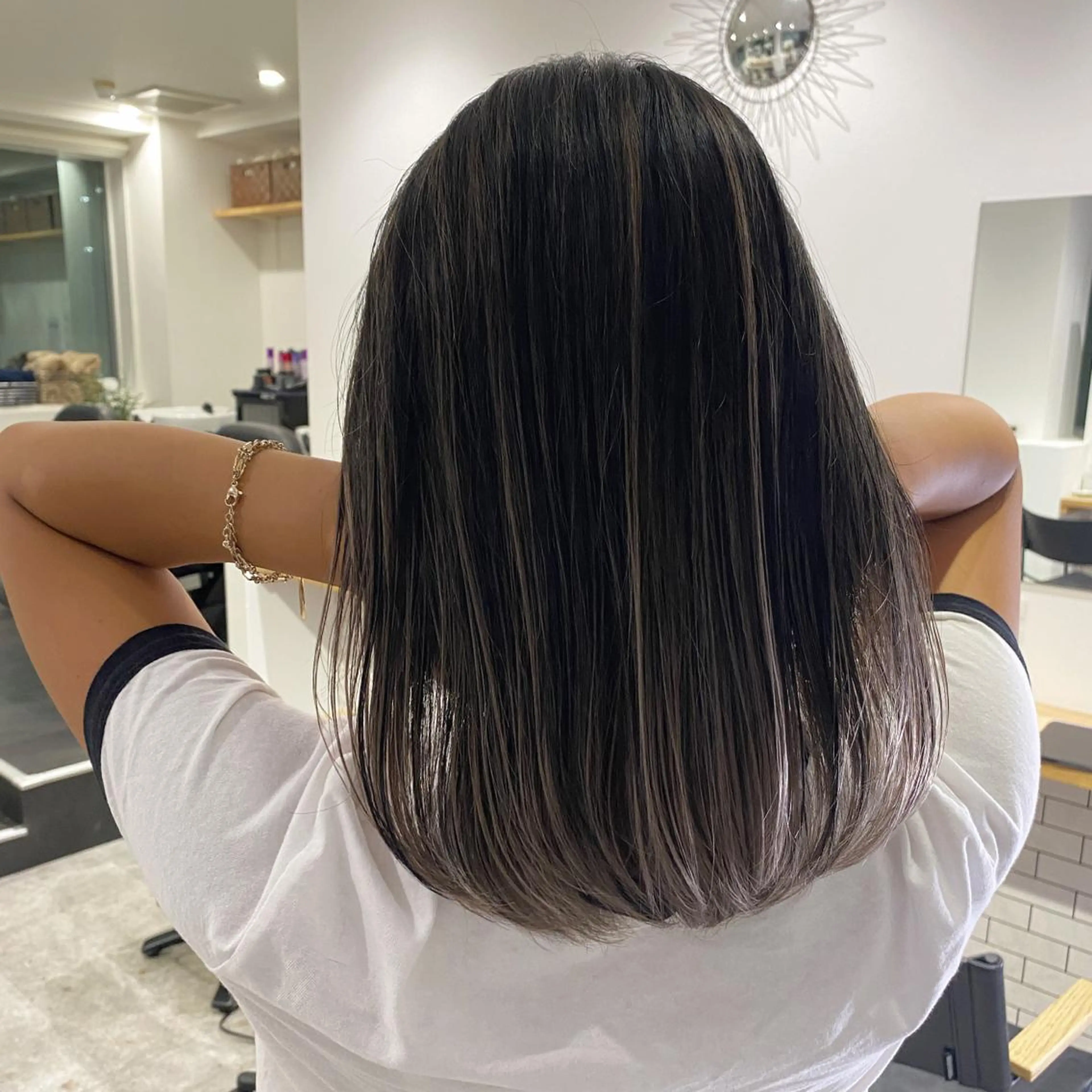 ミディアム カラー バレイヤージュ ハイライトカラー ハイライト レイヤーカット ヘアカラー JILBLAN京都 ショート/ハイライトのヘアスタイル