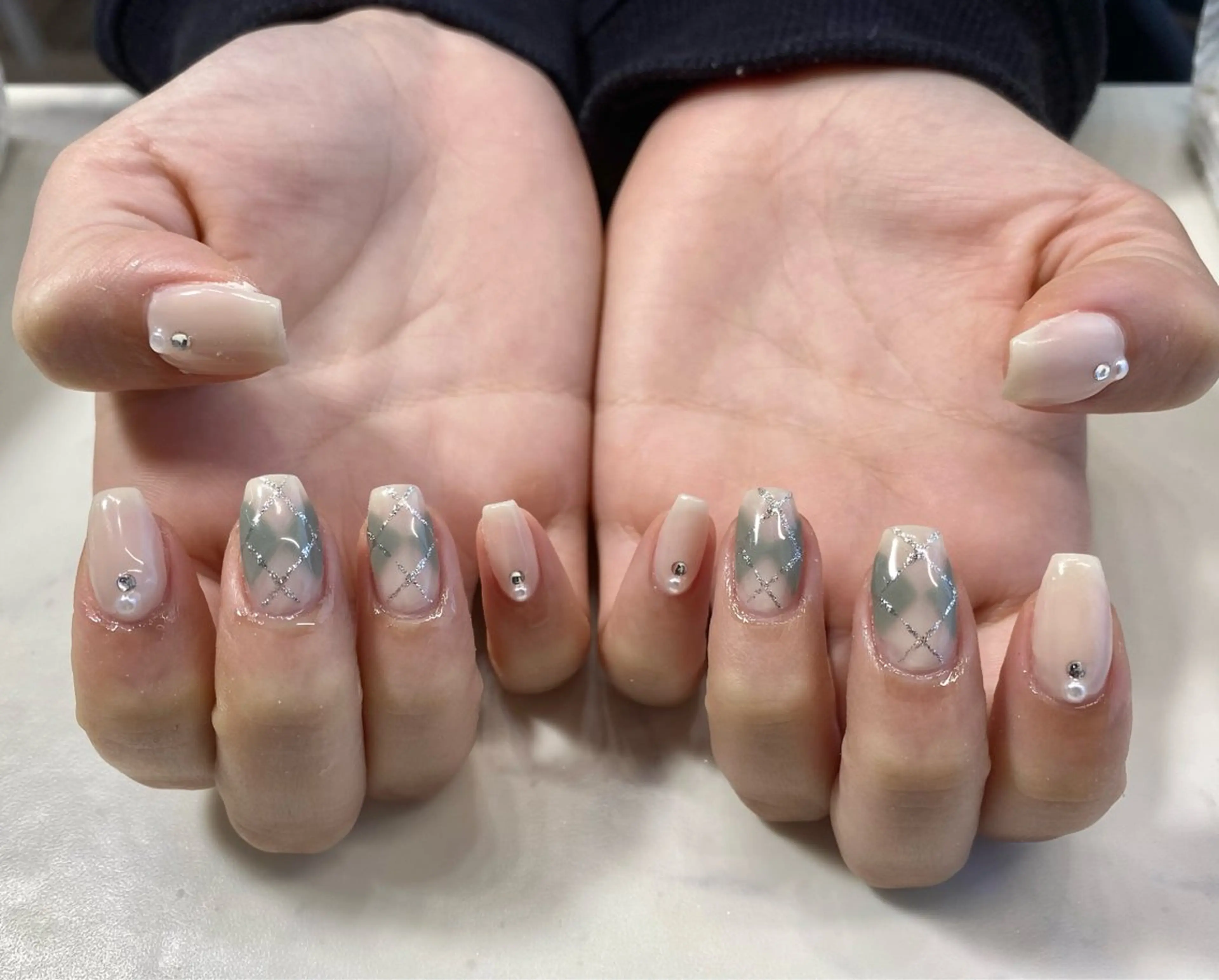 ネイル Nail Salon Three所属・Three いわなべのネイルデザイン