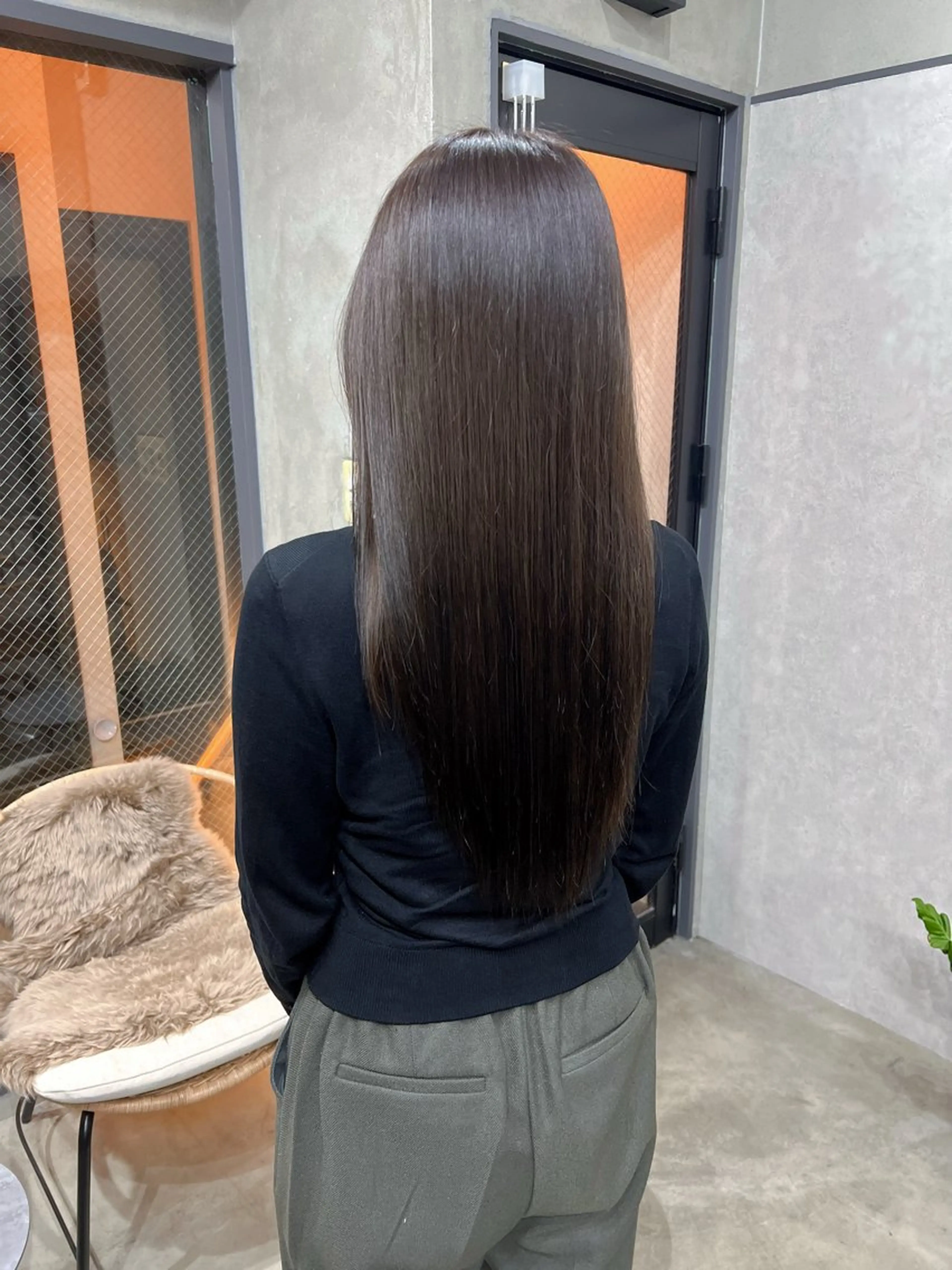 ロング ボブ 顔周りカット カット ヘアカラー ユ イのヘアスタイル