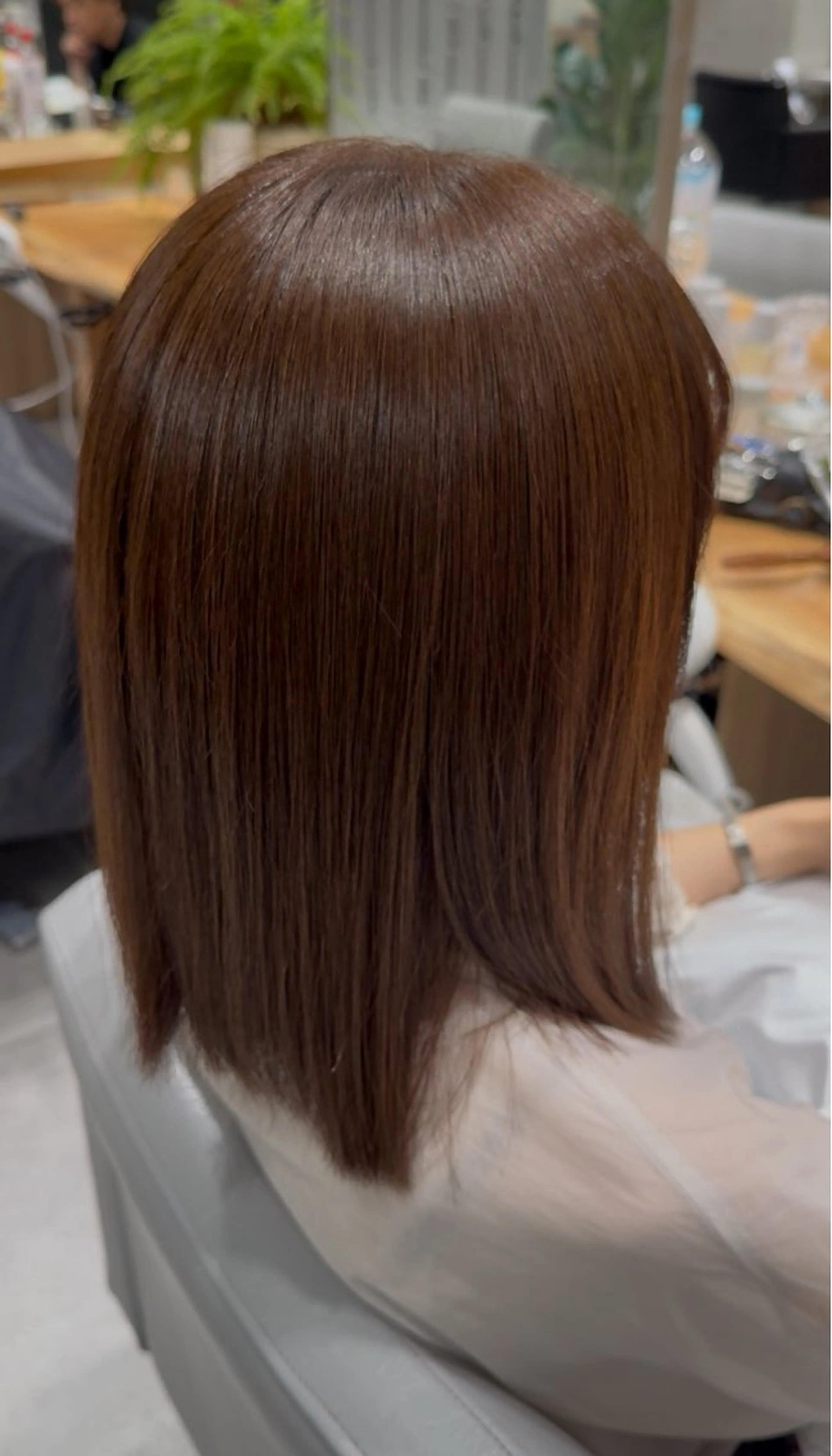 ミディアム カラー ベージュカラー ヘーゼル 白石 漣のヘアスタイル