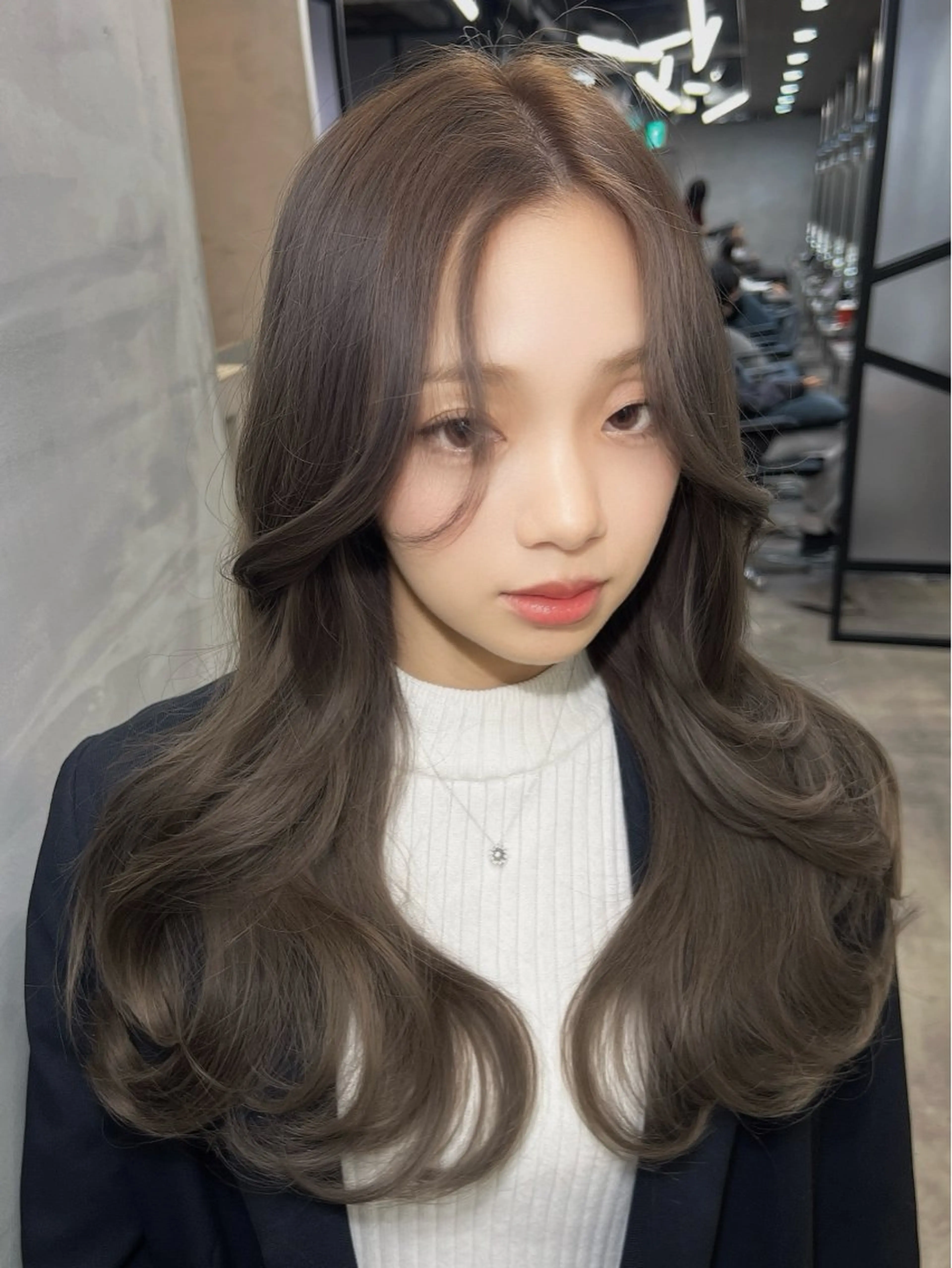 セミロング カラー グレージュ カット ヘアカラー トリートメント 艶カラー/髪質改善 /韓国レイヤー/千葉のヘアスタイル