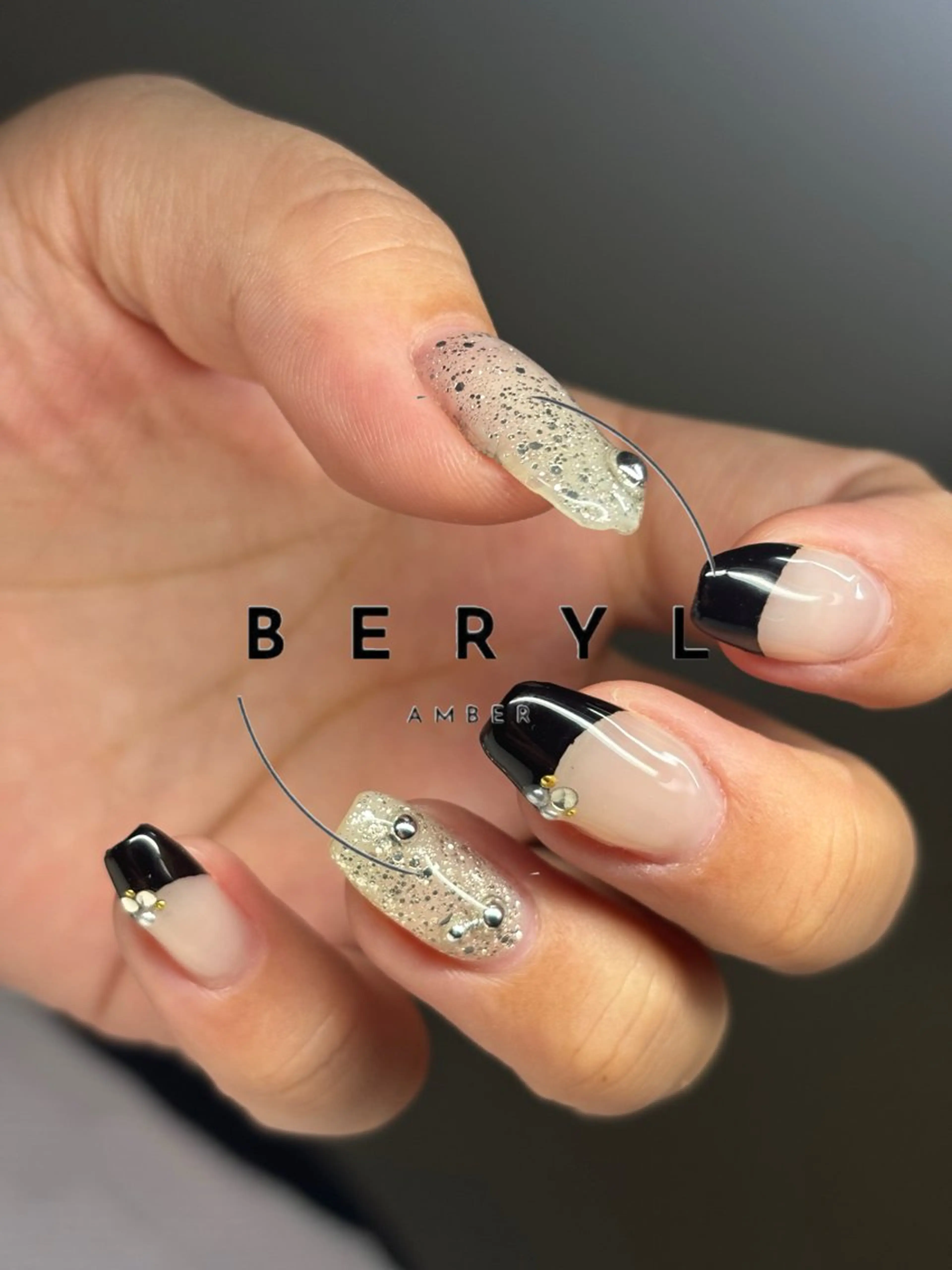 【オフなし】フレンチネイル(クリアベース)の写真