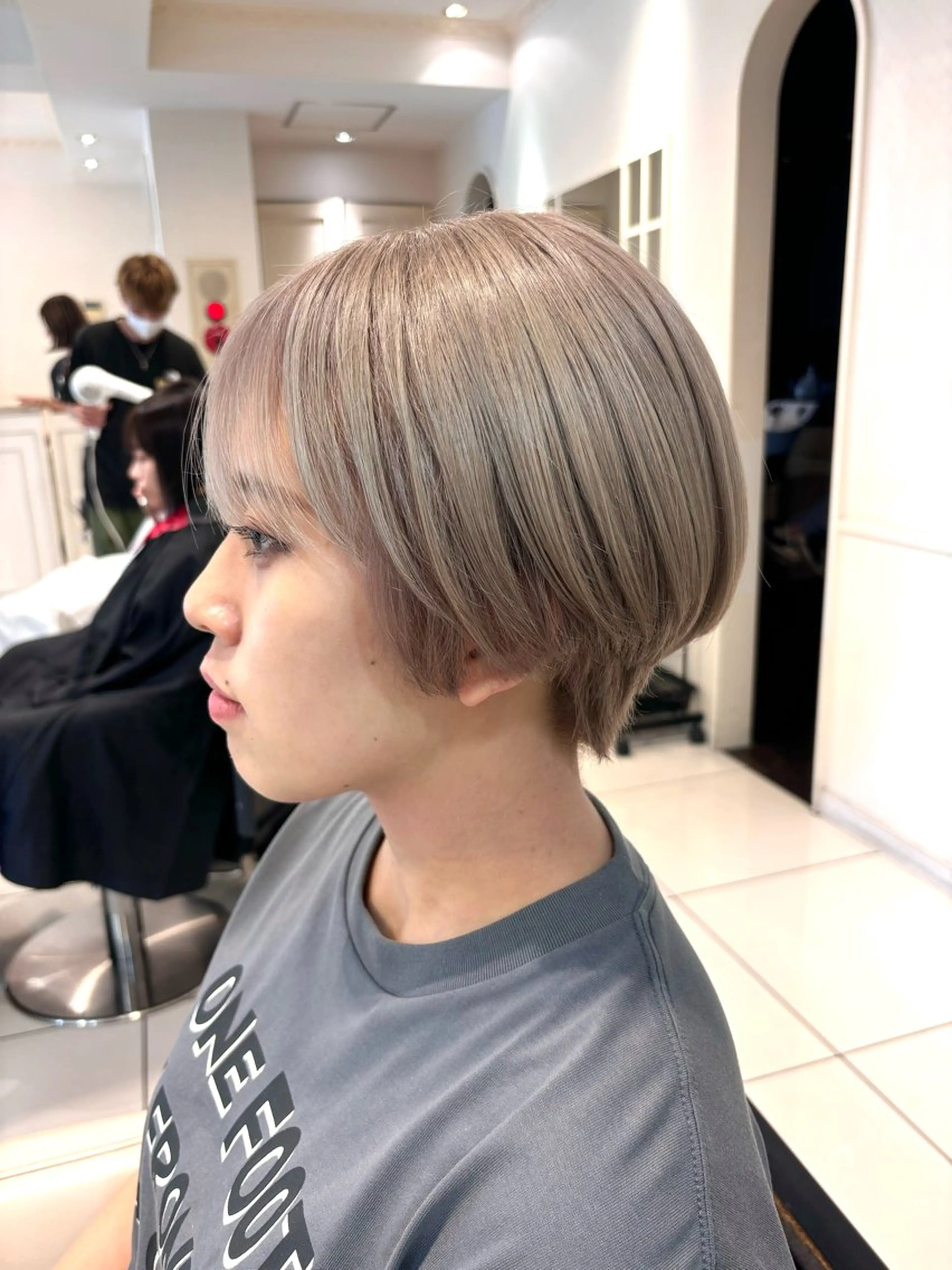 ショート カラー 1月特別価格⚡️ 🌈岩田怜子🌈のヘアスタイル
