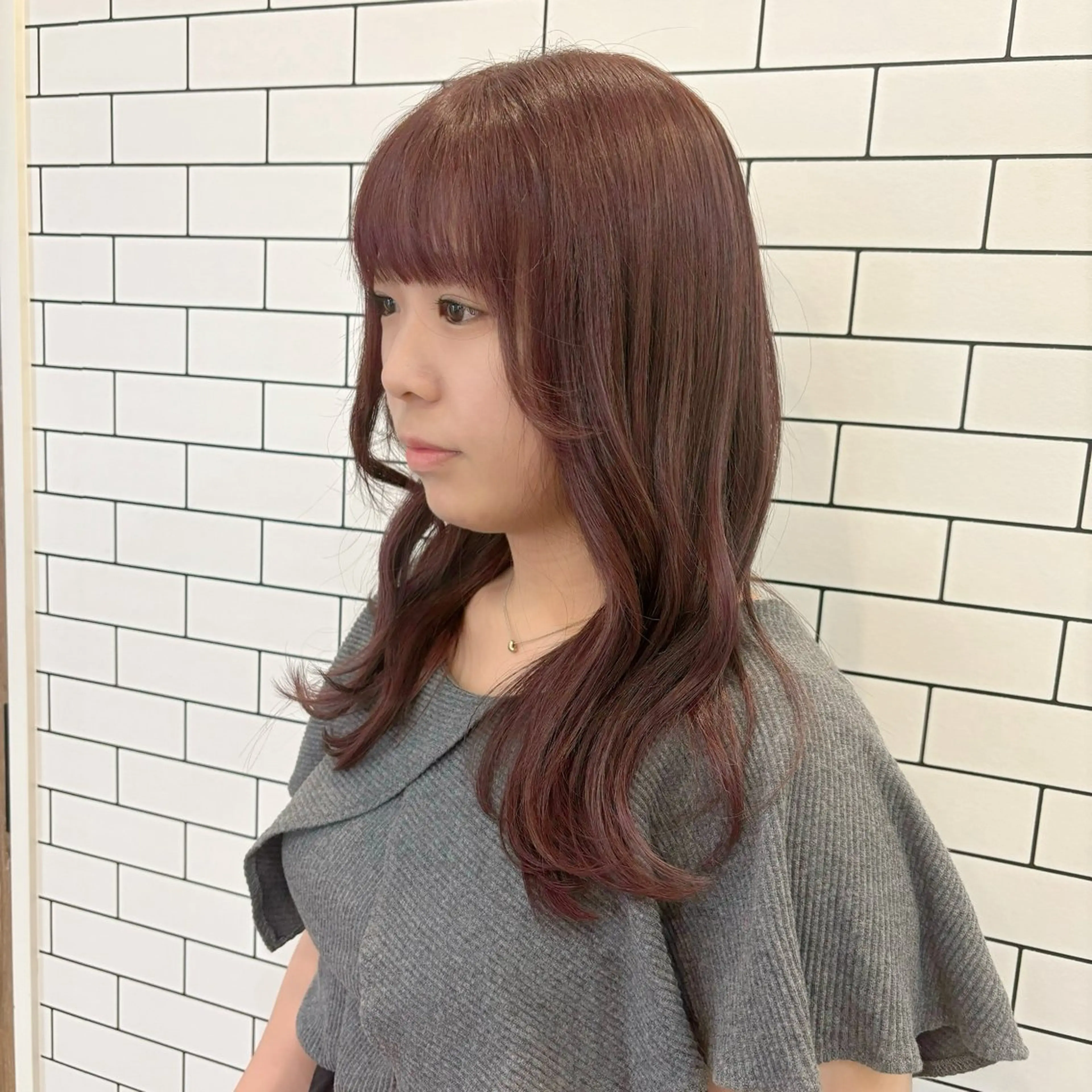 セミロング カット ヘアカラー 村上 乃綾のヘアスタイル
