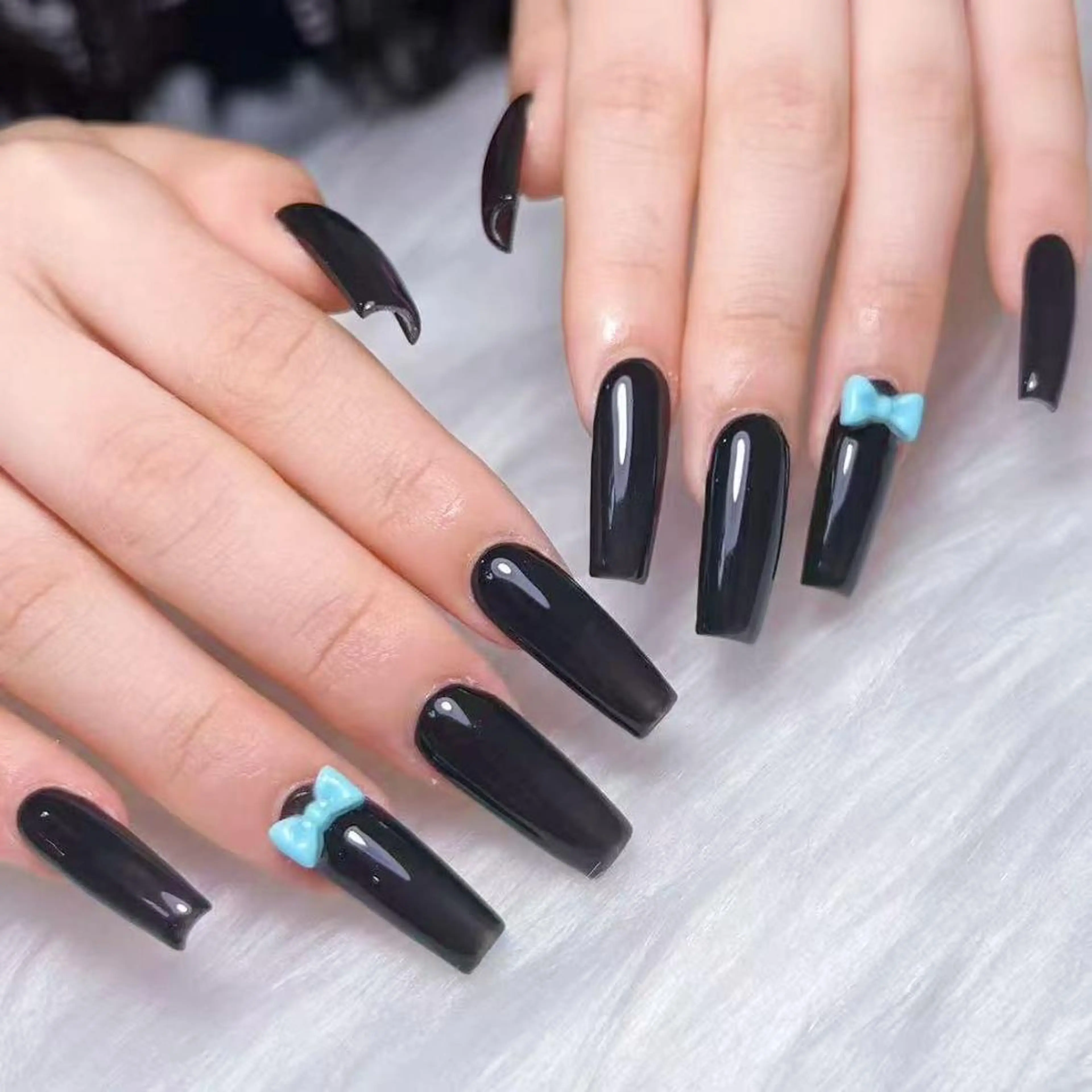 ネイル アートネイル オーロラネイル ガーリー キラキラネイル マグネットネイル DIAMOND 💅のネイルデザイン