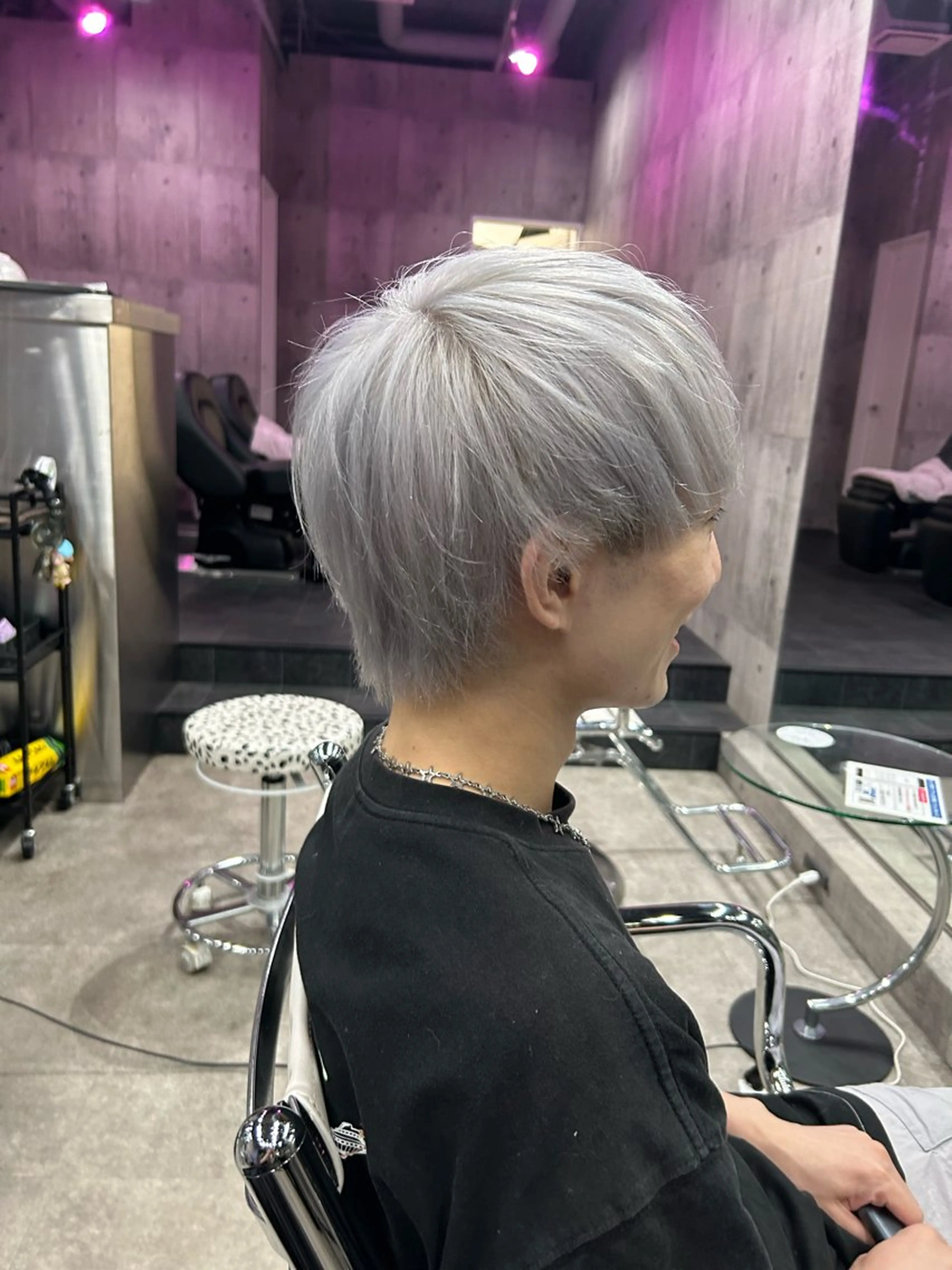 ショート カラー ウィチ所属・縮毛矯正と髪質改善 ⭐️桐生翼のヘアスタイル