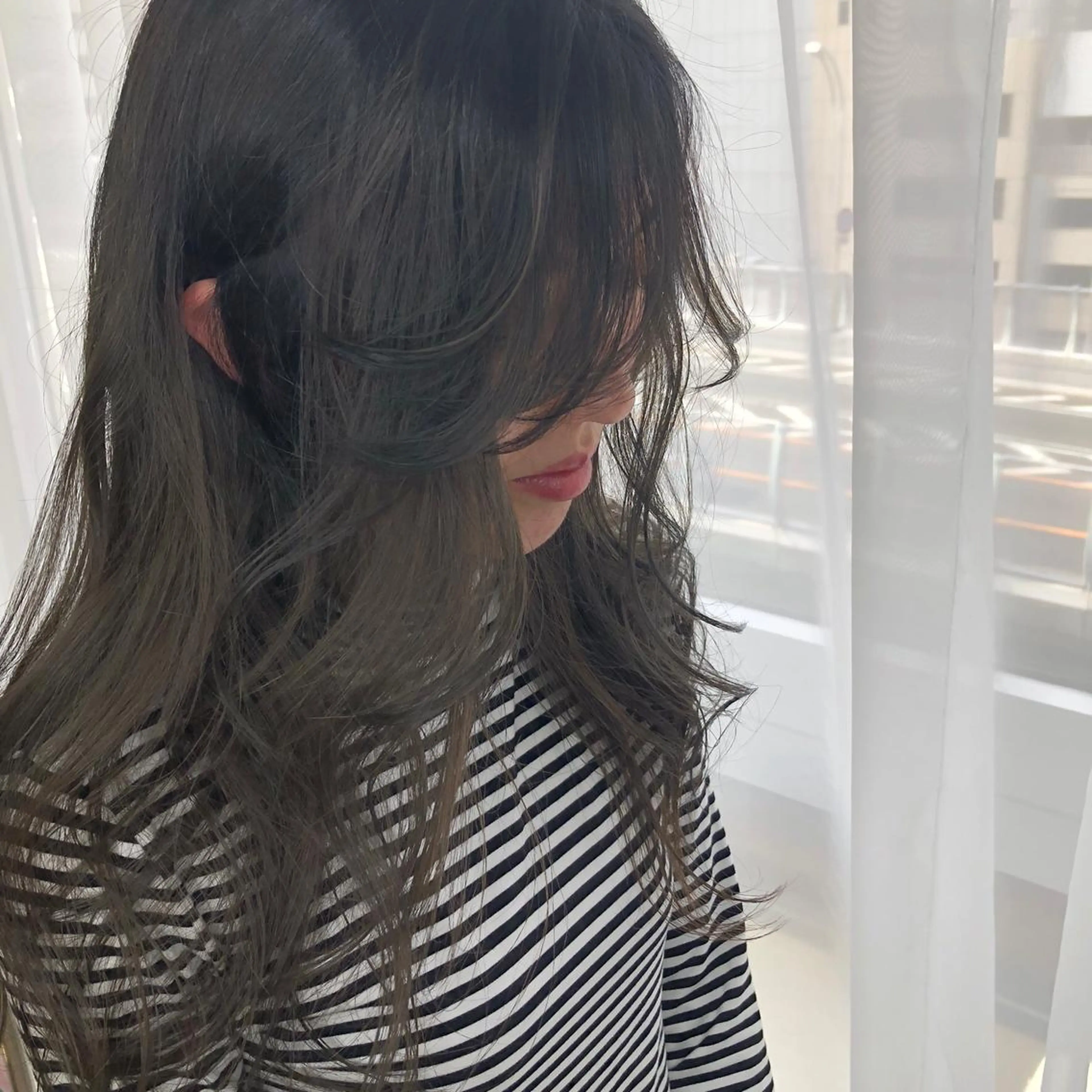 ロング カラー ブリーチ ORIKA 美容室のヘアスタイル