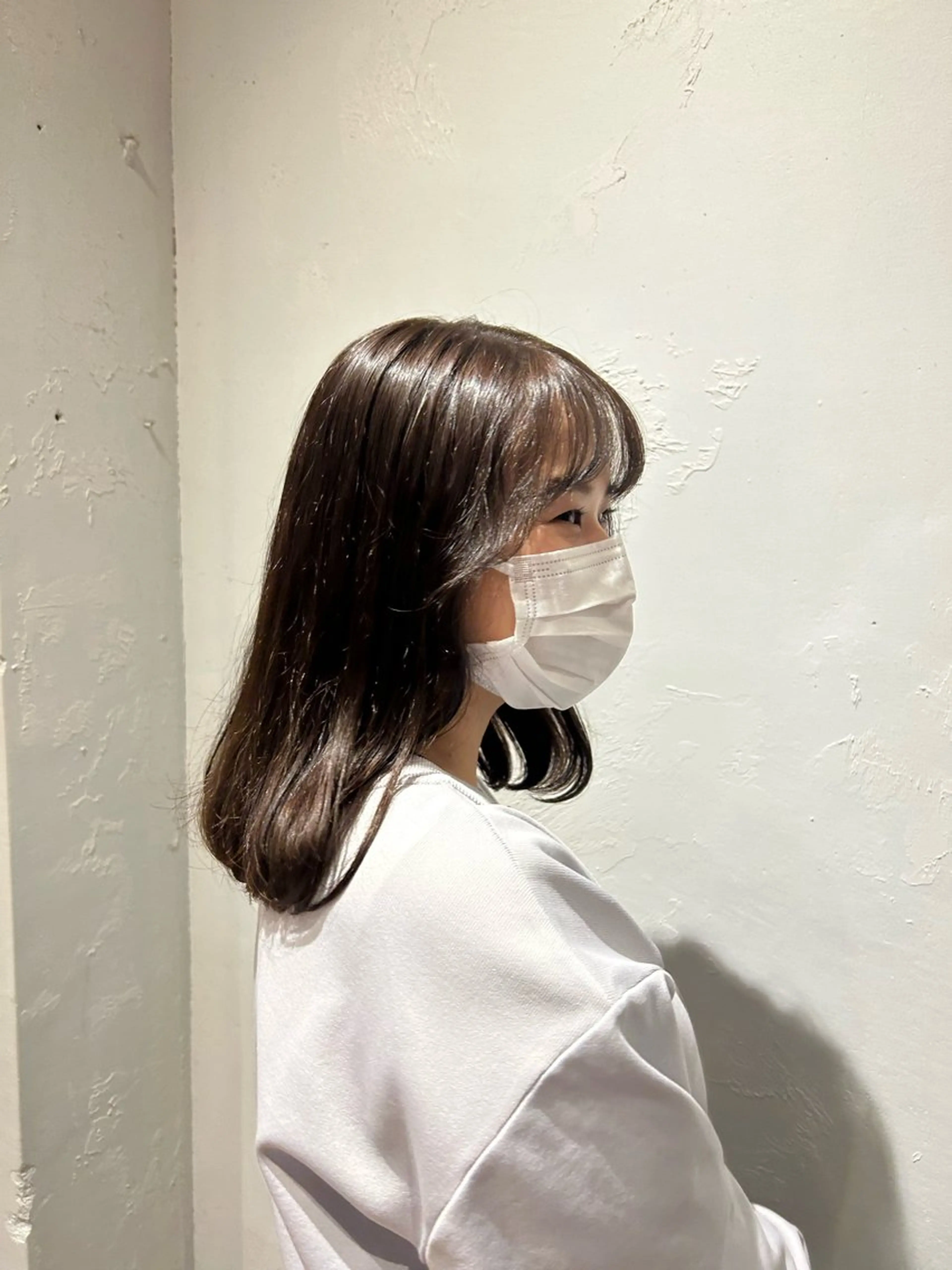 ミディアム カラー アッシュ 成田 智彩のヘアスタイル