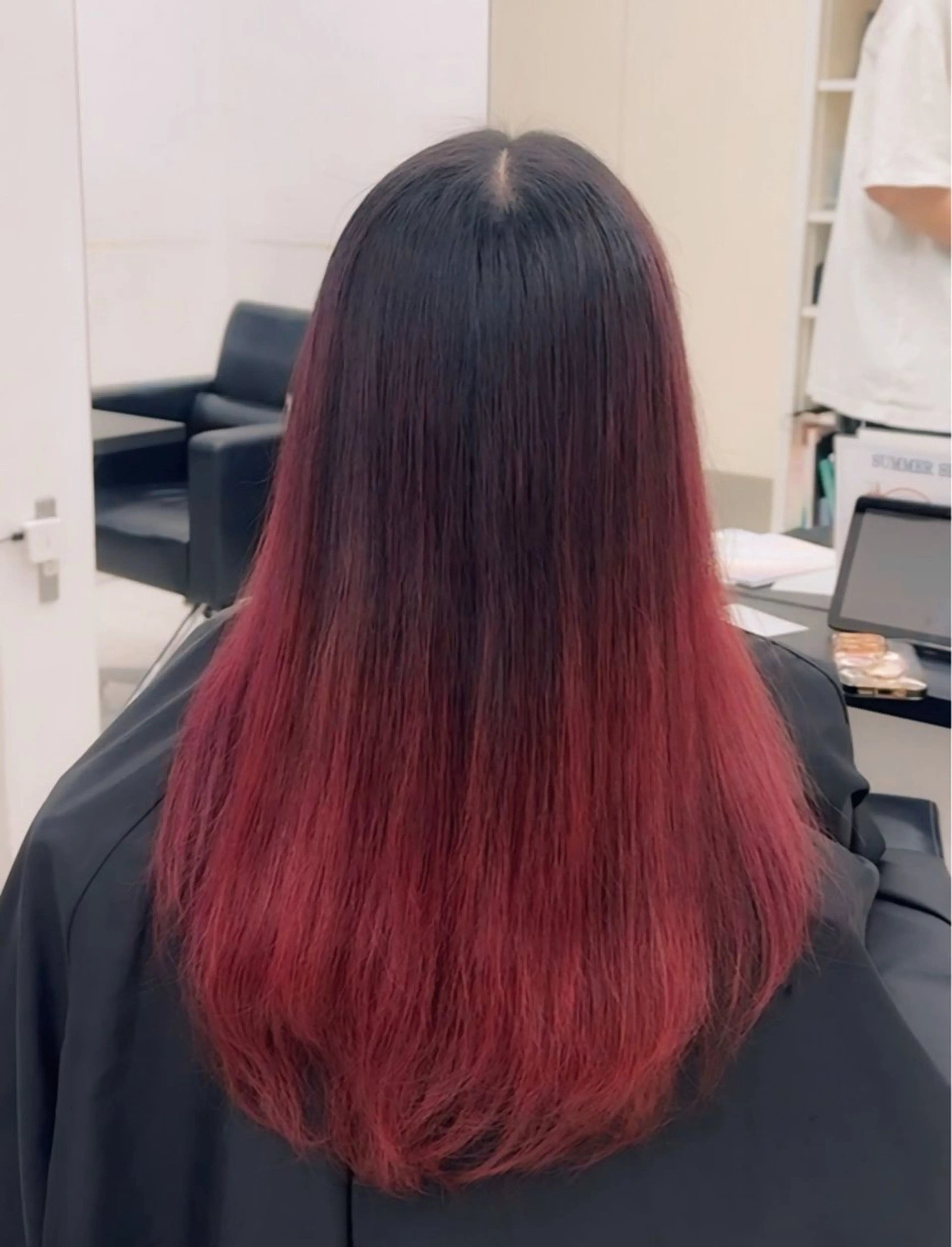 ロング カラー バレイヤージュ ブリーチ ケアブリーチ ダブルカラー ハイライトカラー カット ヘアカラー トリートメント ヘアセット Rikuto/原宿 /バレイヤージュのヘアスタイル