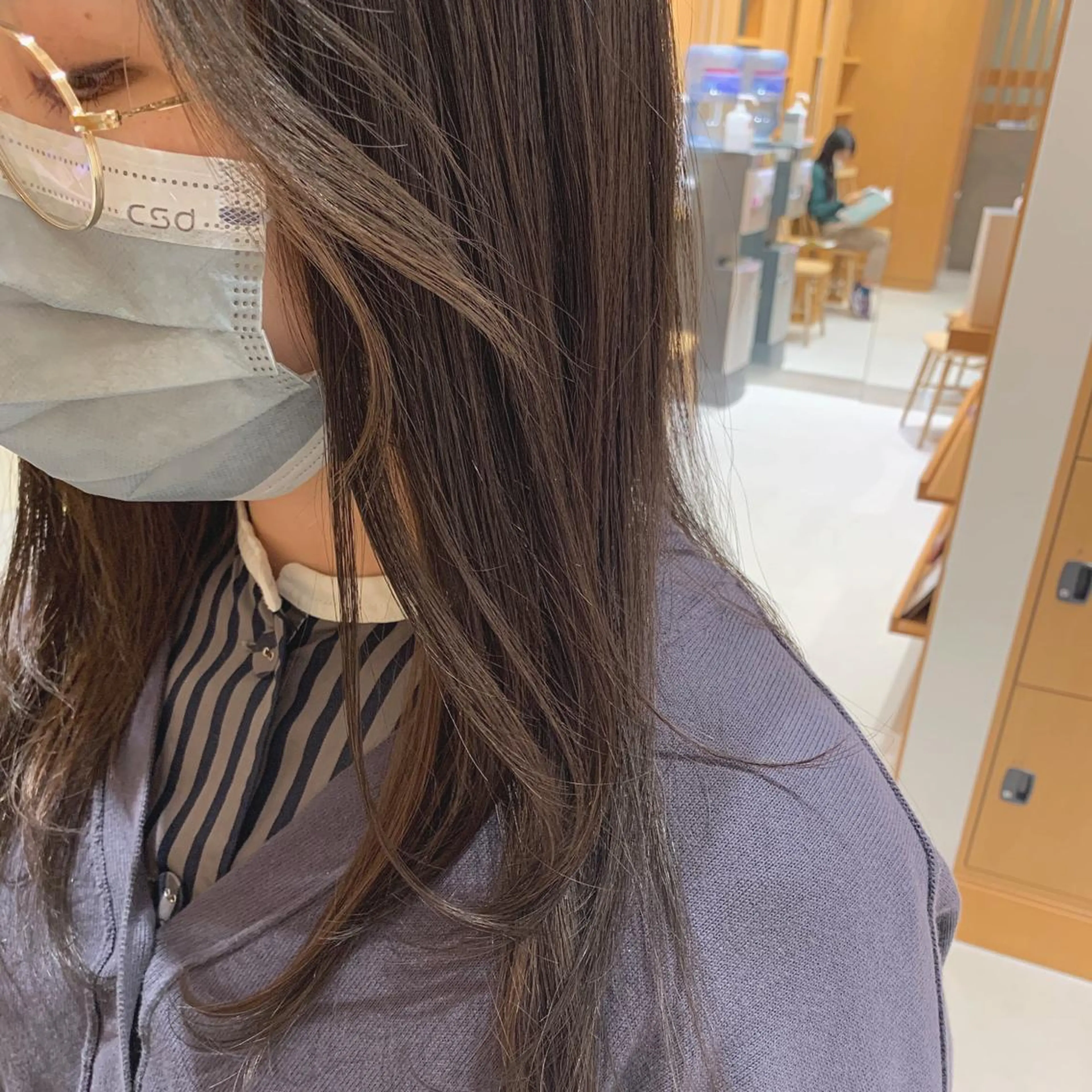 ロング カラー 下川 由貴のヘアスタイル