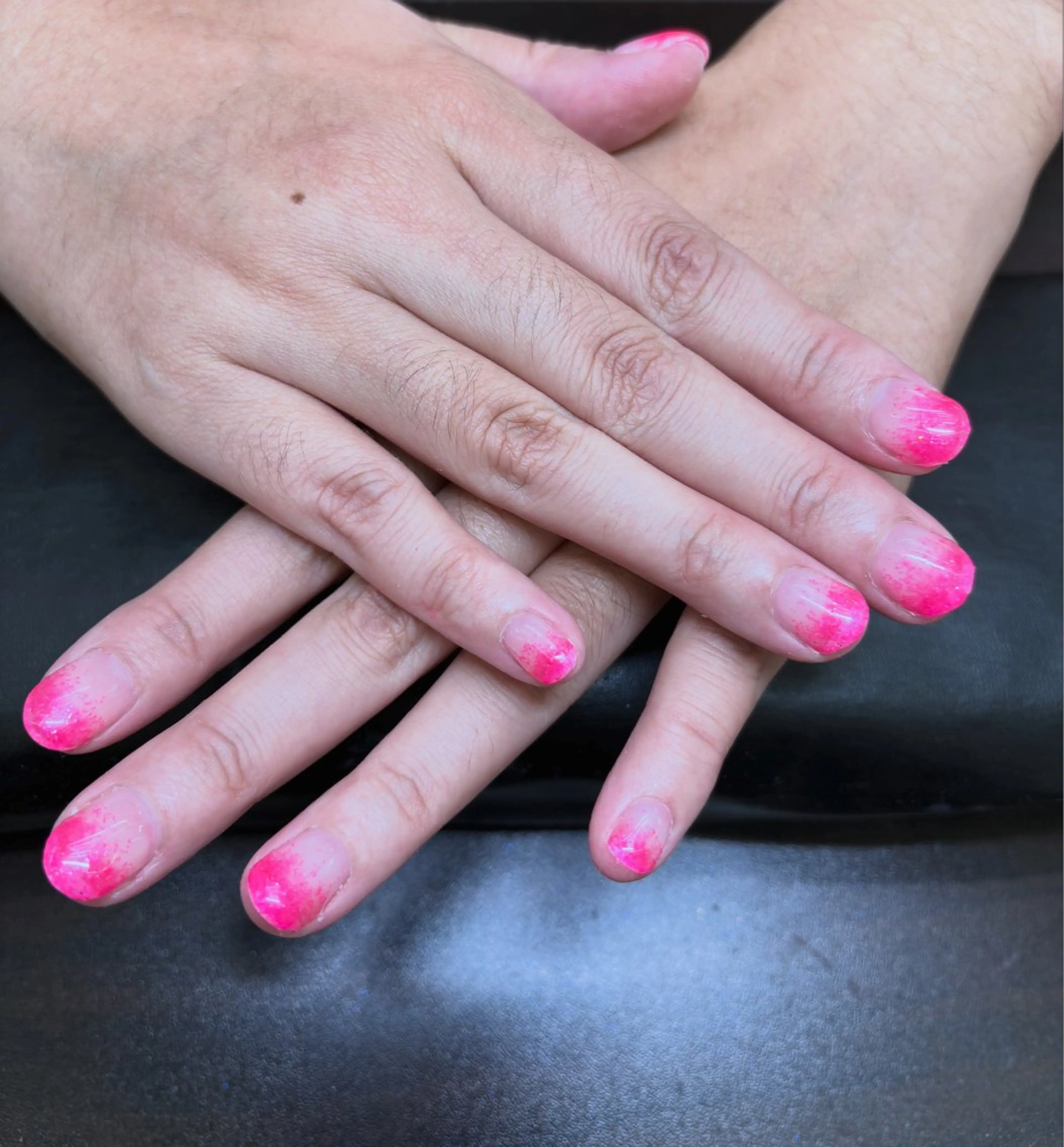 ネイル ラメ(グリッター) ラメグラデーション ネイルサロンエーナイン福住店所属・吉田 采未のネイルデザイン