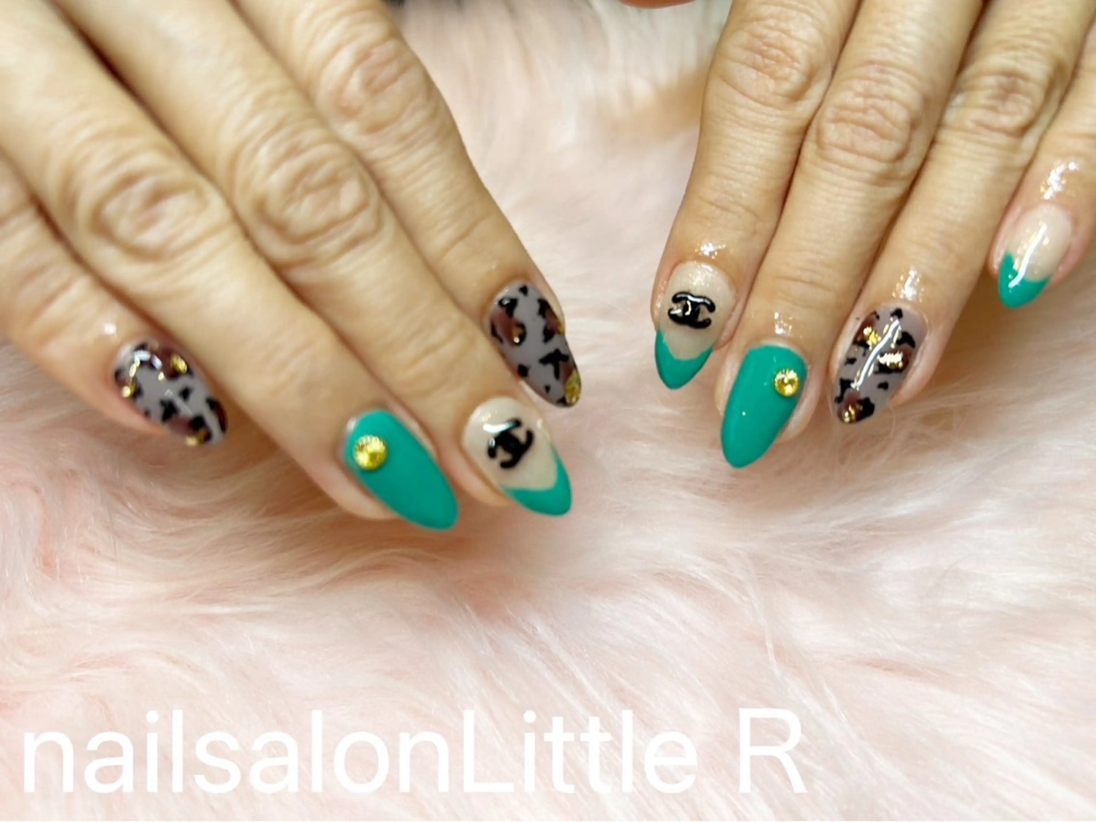 セミロング Nailsalon Little Rのネイルデザイン
