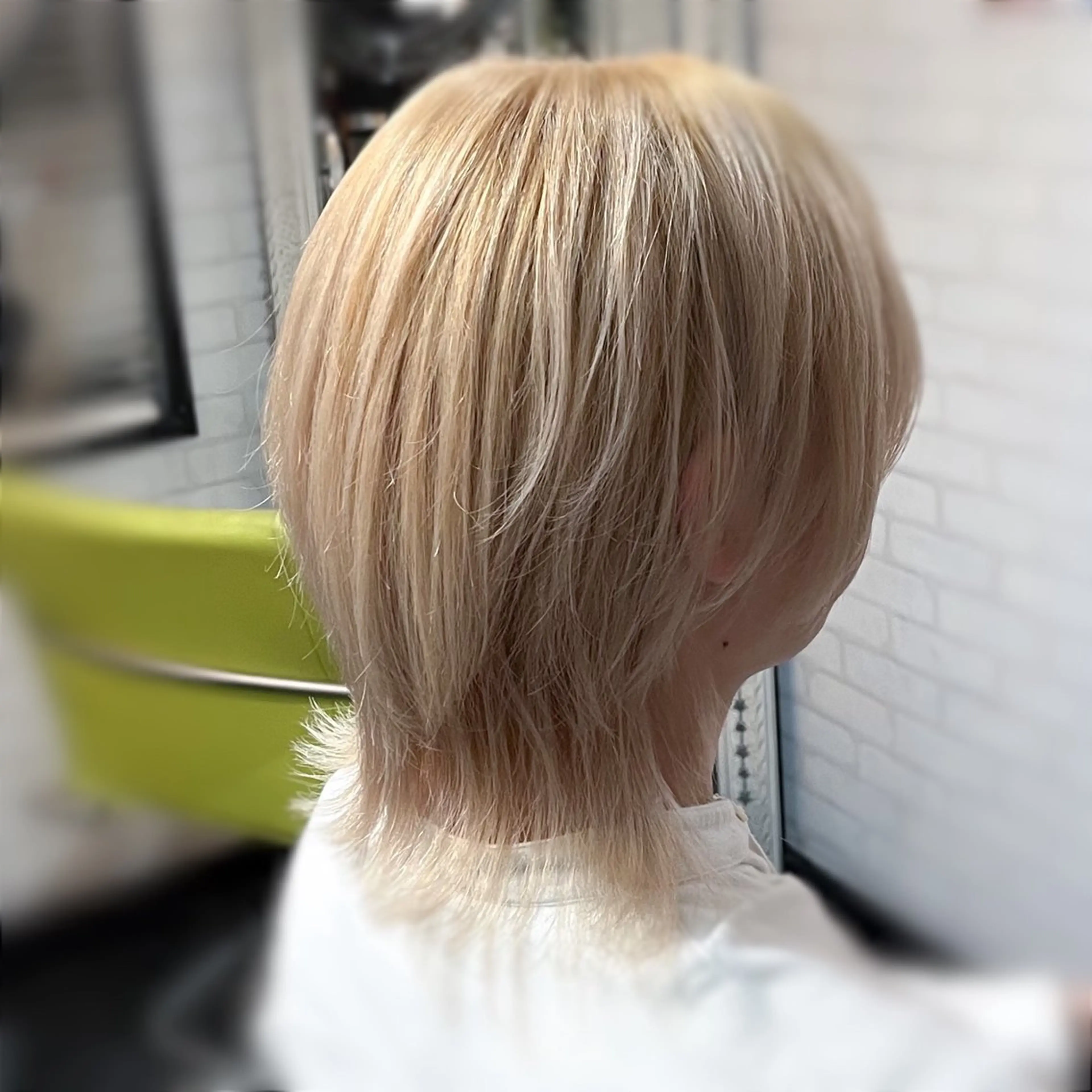 ショート カラー ヘアアレンジ ブリーチ 抜きっぱなしブロンド ブロンド ケアブリーチ ヘアカラー トリートメント Kimura Shinyaのヘアスタイル