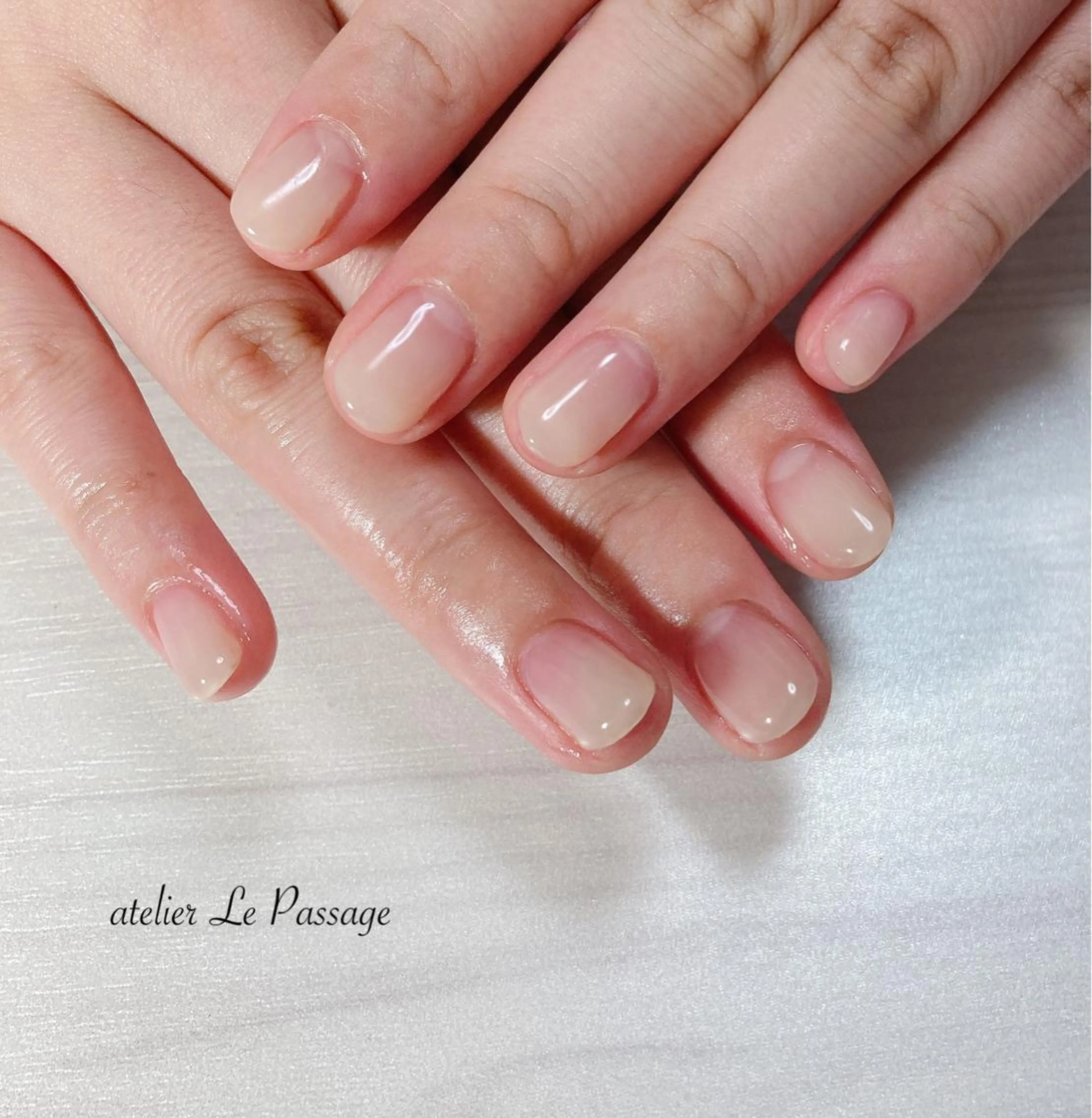 ネイル ジェルネイル グラデーション オフィスネイル ワンカラーネイル パラジェル Atelier Le Passage所属・h nakatsukaのネイルデザイン
