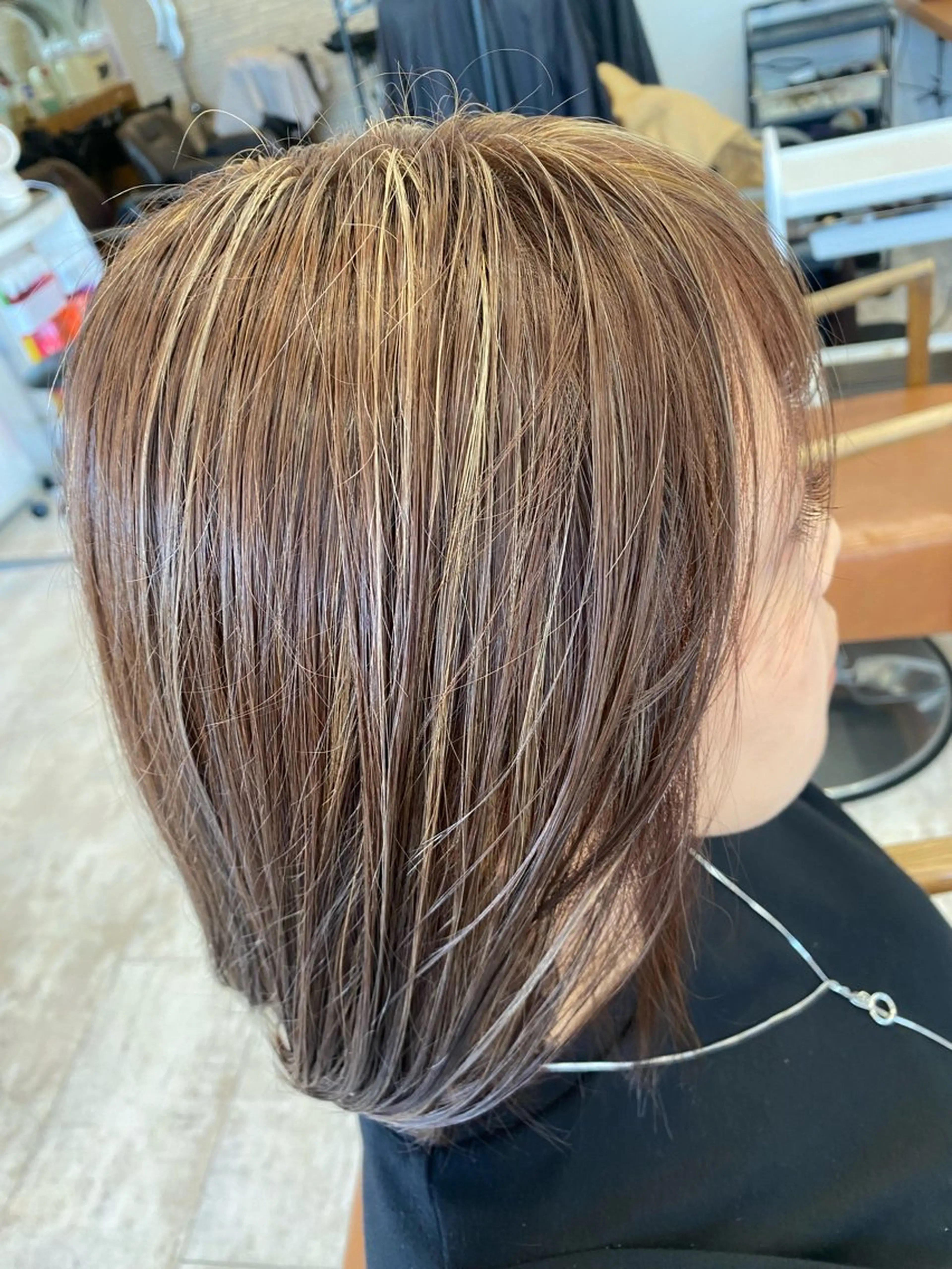 ミディアム カラー ハイライトカラー ハイライト rian 宮前所属・田崎 暁大のヘアスタイル