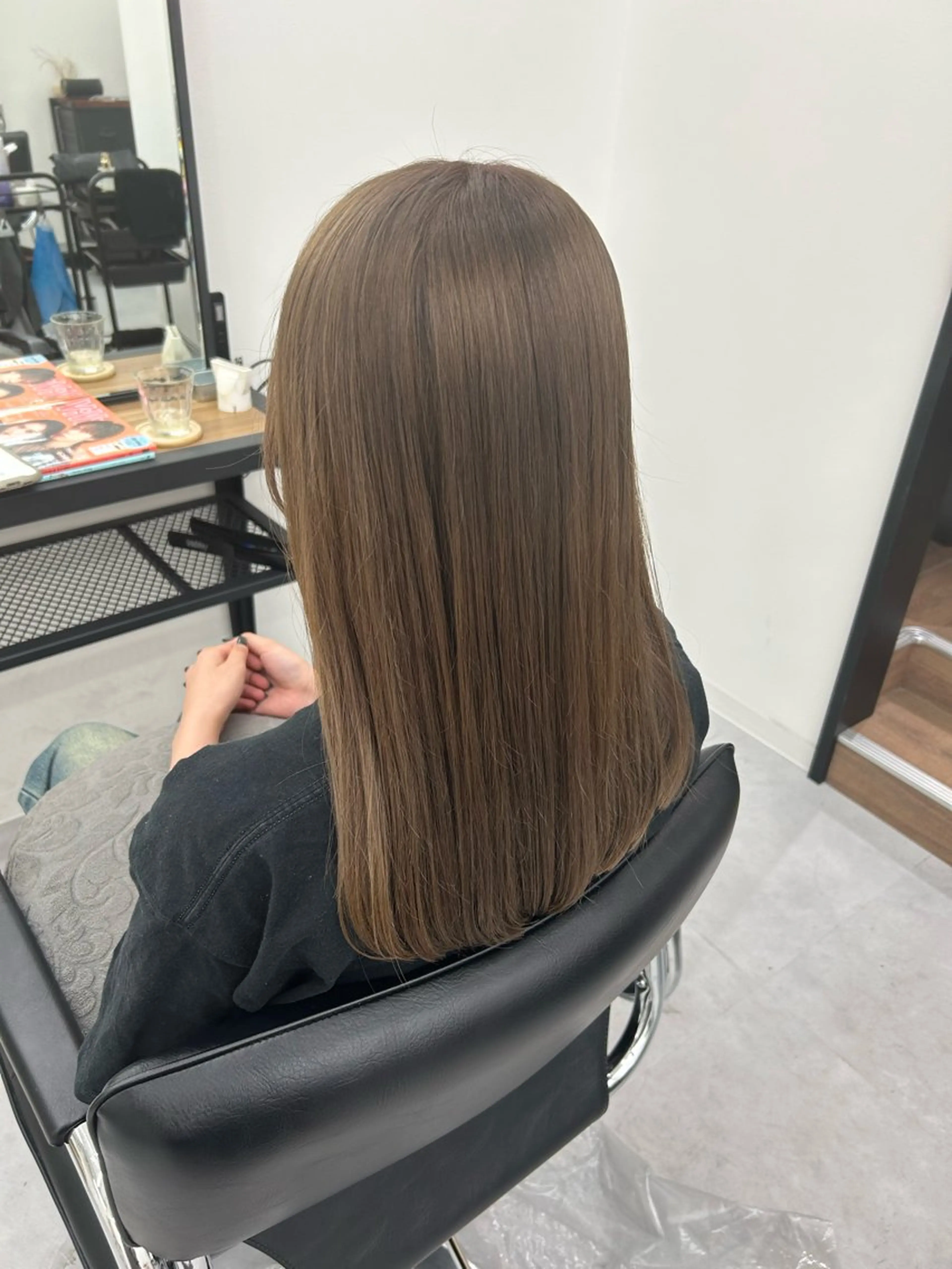 セミロング カラー カット ヘアカラー トリートメント レイヤーカット韓国 暖色⭐︎KANAKOのヘアスタイル