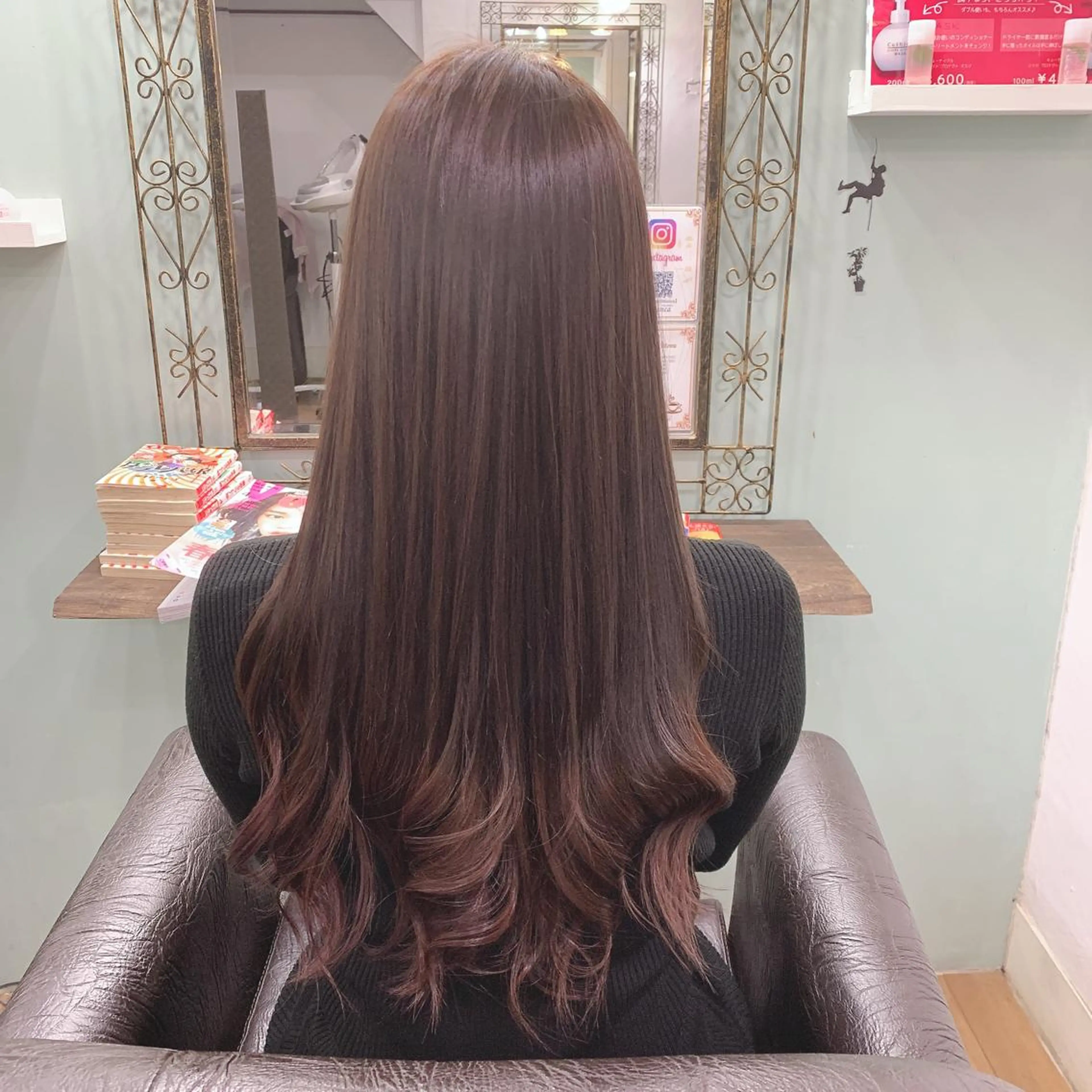 ロング カラー R ri R takagiのヘアスタイル