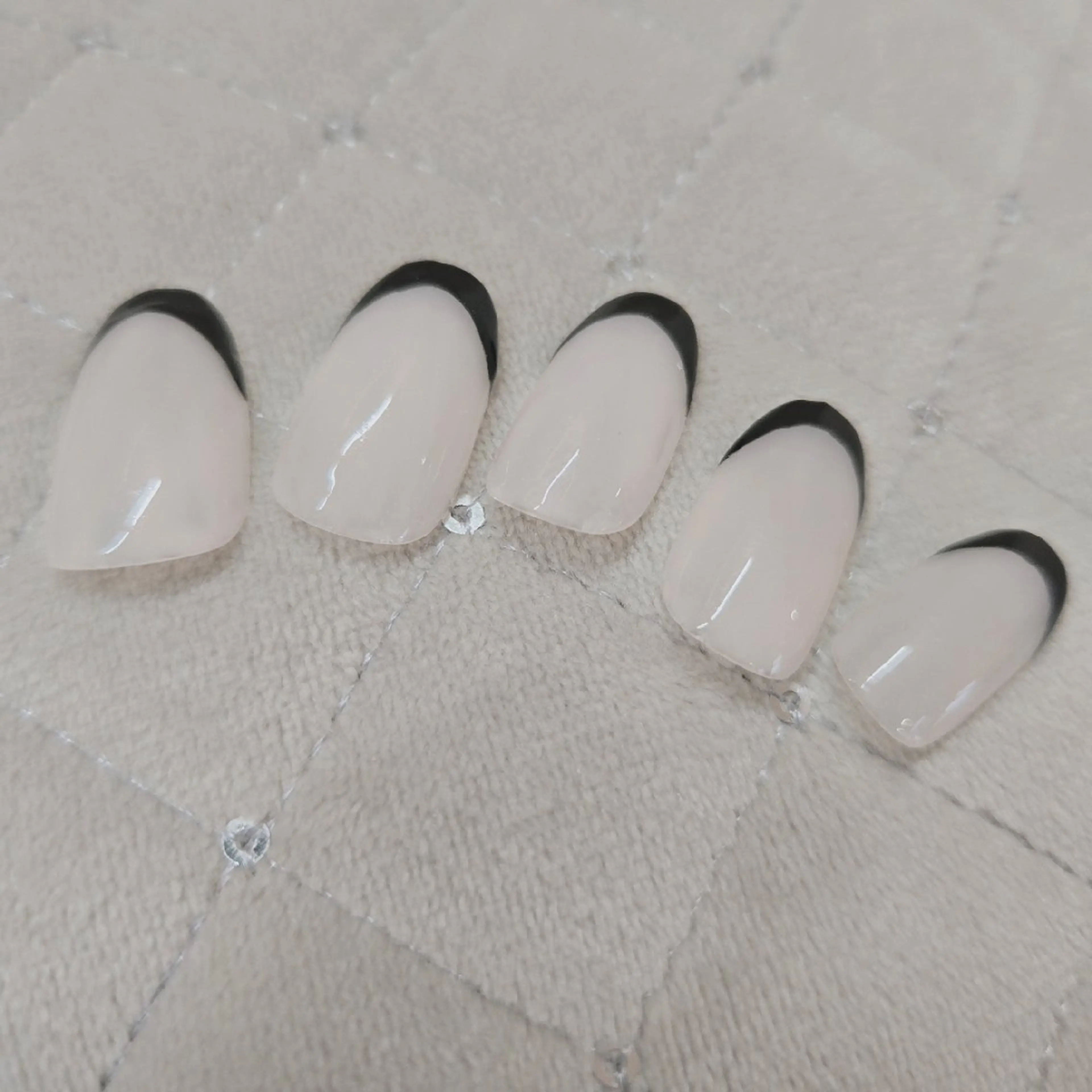 ネイル フレンチネイル ハンドネイル 佐々木 薫織のネイルデザイン