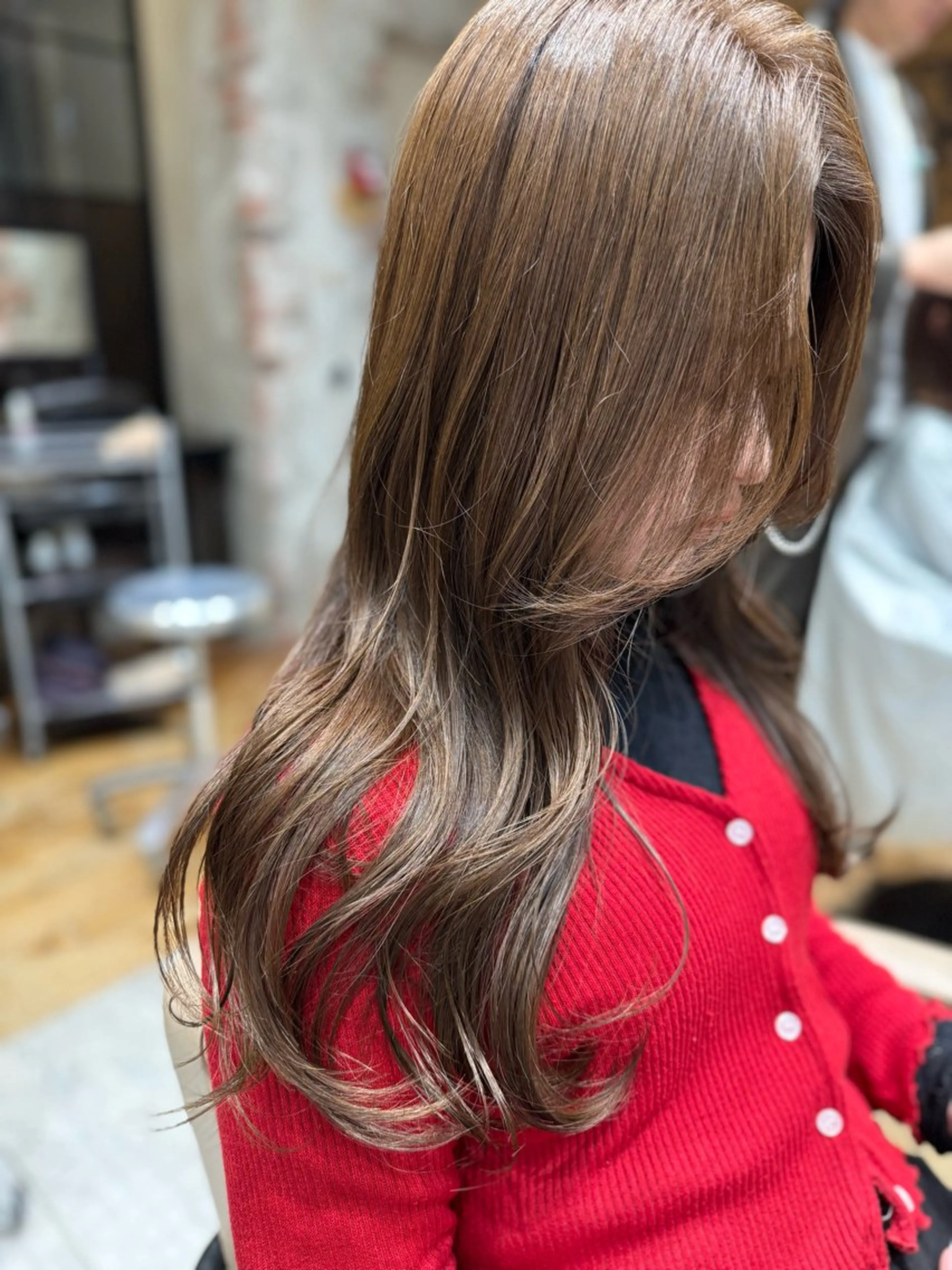 ロング カラー 韓国風ヘア レイヤーカット カット ヘアカラー トリートメント ヘッドスパ レイヤー/艶カラー 韓国/石戸谷海斗のヘアスタイル