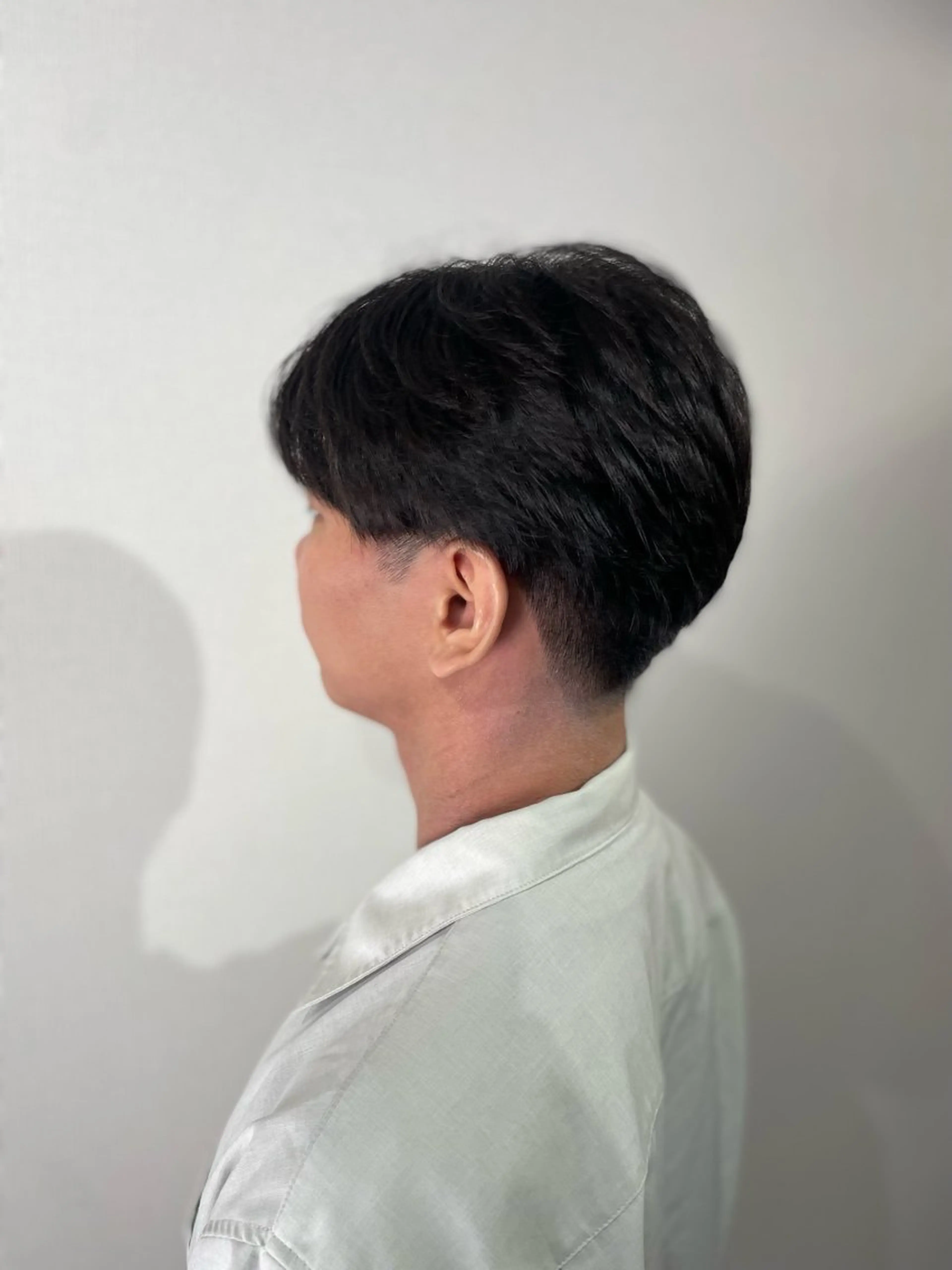 ショート メンズ メンズブリーチ ケアカラー 髪質改善 ショートヘア 流行メンズスタイル ren✂︎のヘアスタイル