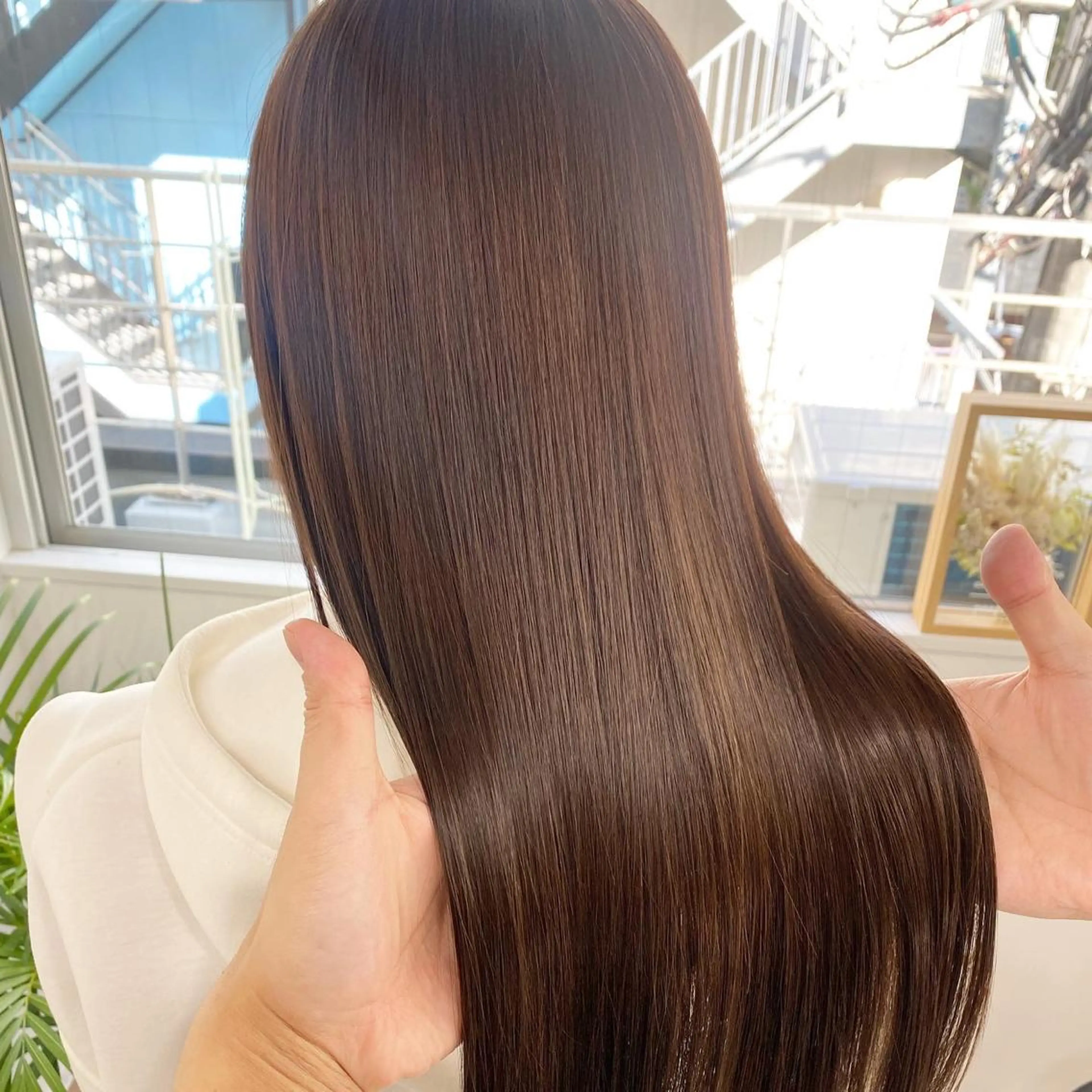 セミロング カラー パーマ ヘアアレンジ メンズ キッズ ネイル マツエク・マツパ アイブロウ メンズインナーカラー メンズ韓国風 黒髪 ブルーカラー ブルーブラック カット ヘアカラー トリートメント 韓国レイヤー×透明感 髪質改善　武田涼のヘアスタイル