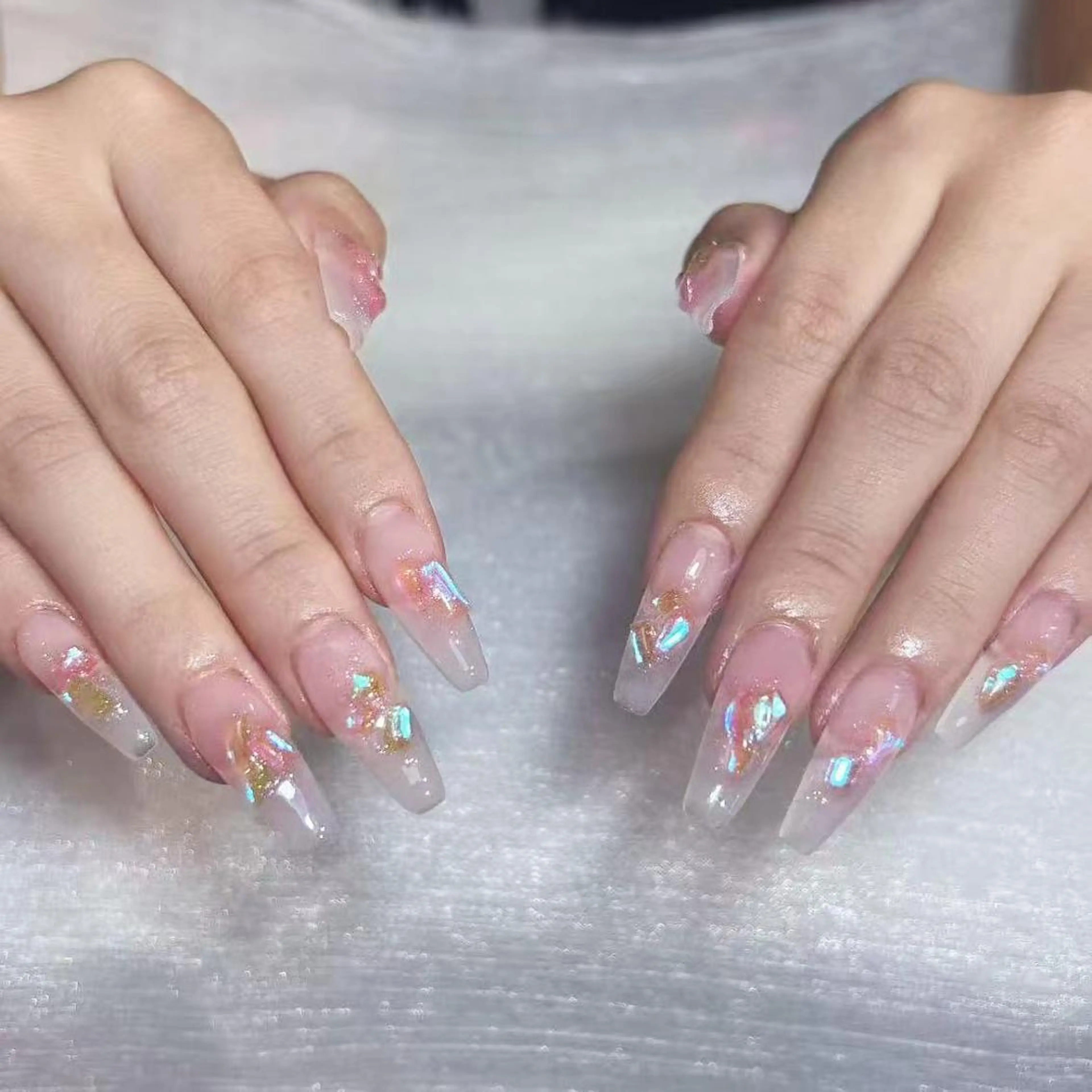 ネイル アートネイル オーロラネイル ガーリー キラキラネイル マグネットネイル ハンドネイル YOYO 💅のネイルデザイン