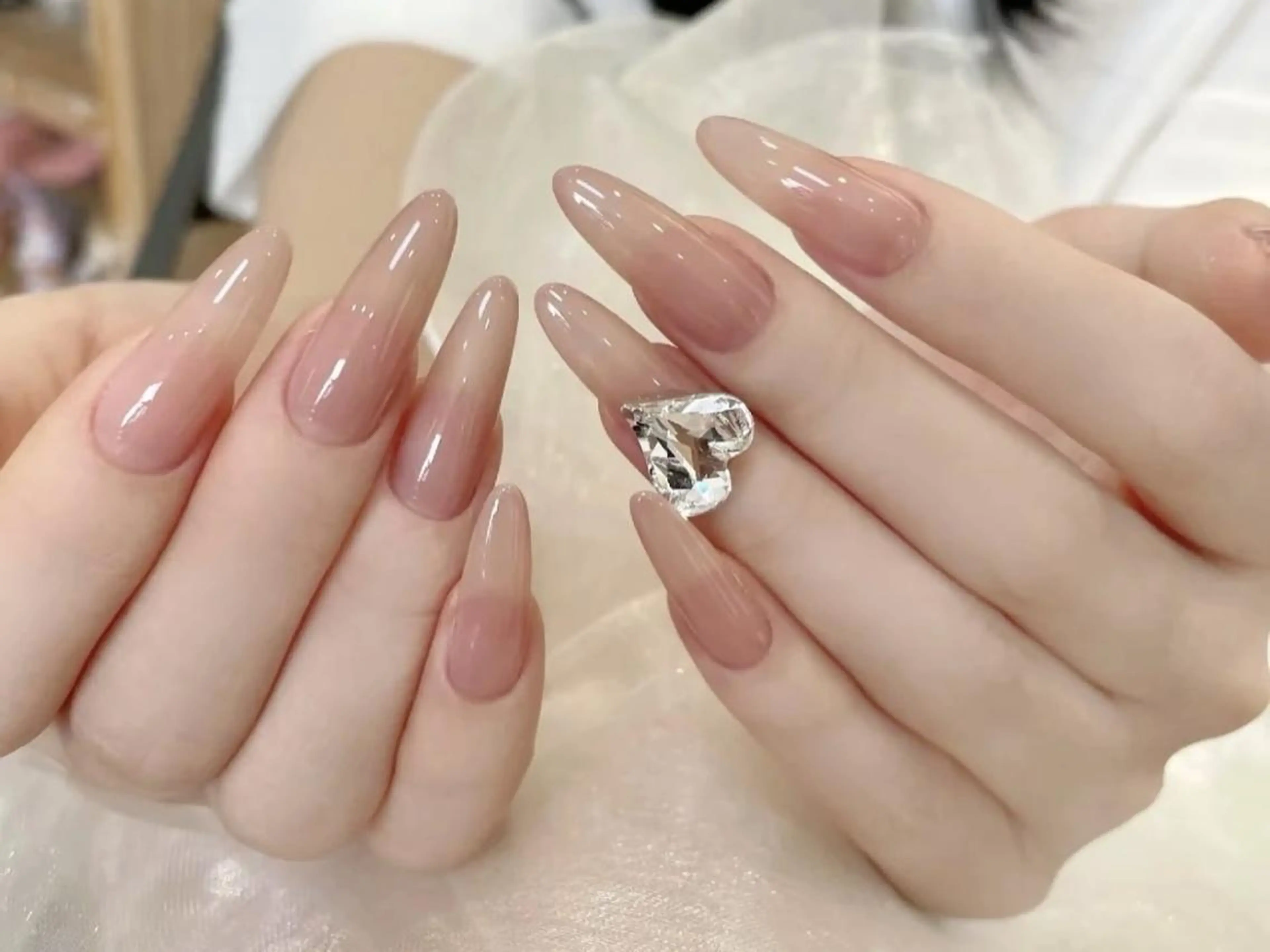ネイル オーロラネイル チークネイル 長さ出し フットネイル フレンチネイル ハンドネイル ハンドケア yumi nailのネイルデザイン