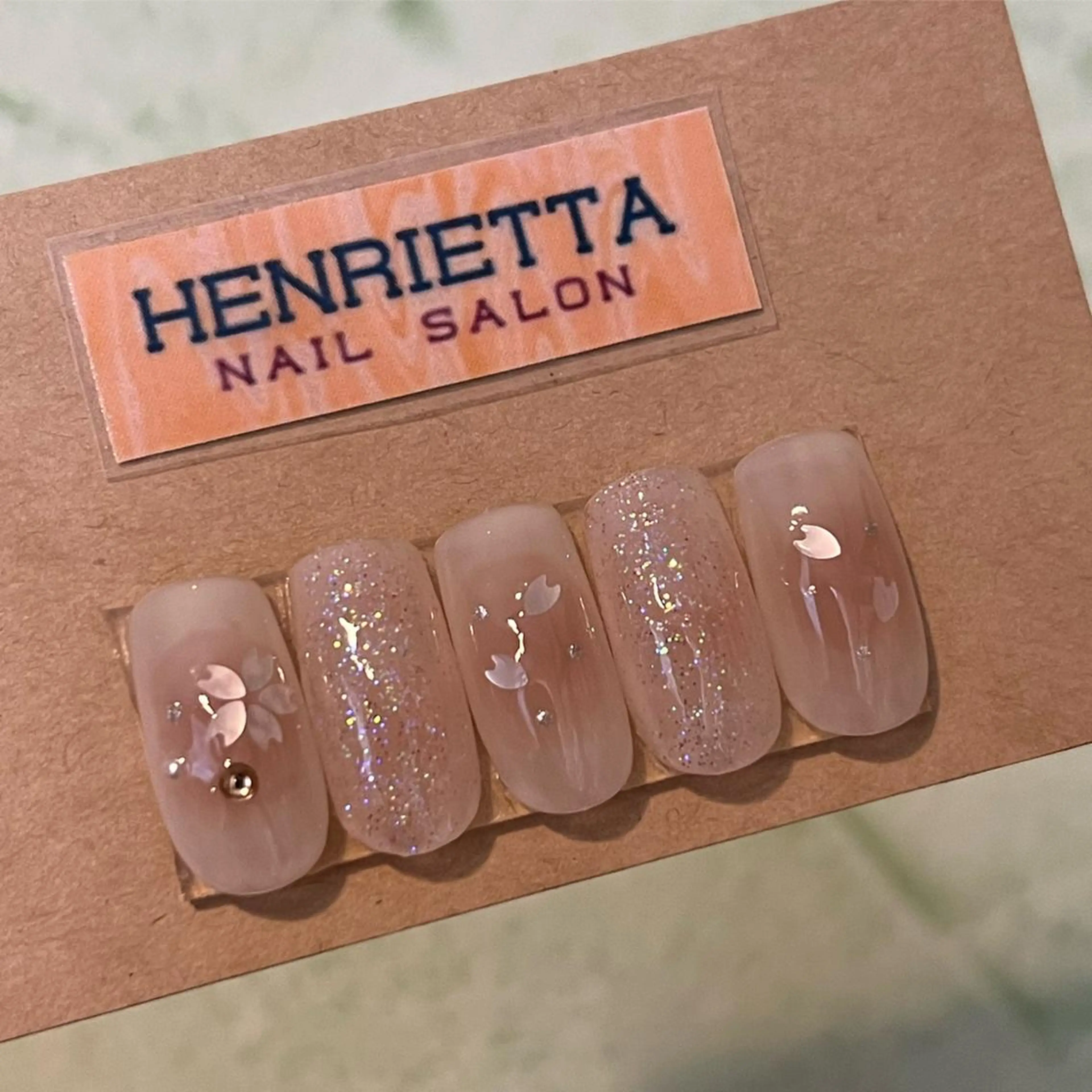 ネイル チークネイル 桜ネイル ハンドネイル HENRIETTA NAILSALONのネイルデザイン