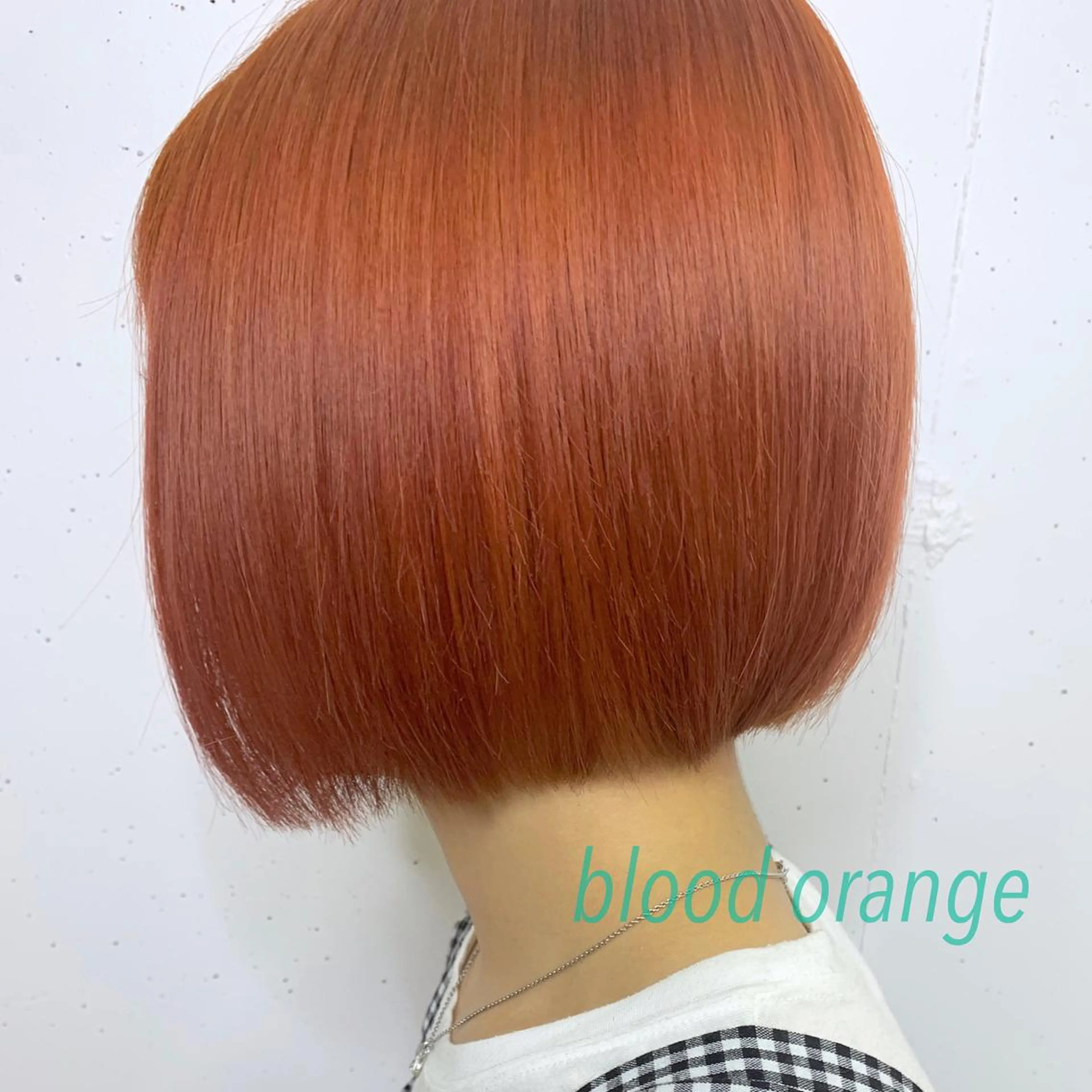 ショート カラー オレンジ raika .のヘアスタイル