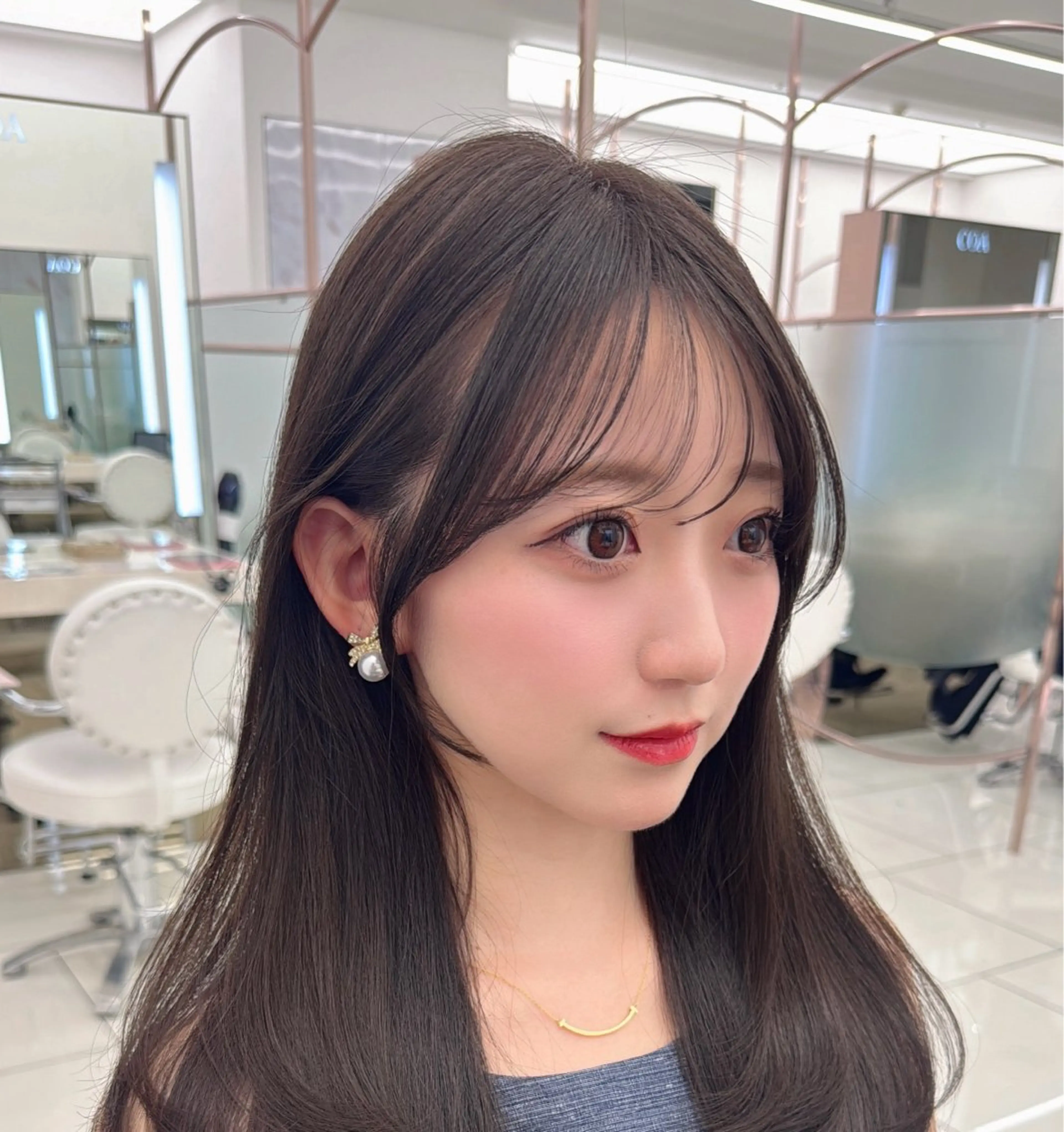 セミロング 鈴木 日向 ボブカットのヘアスタイル