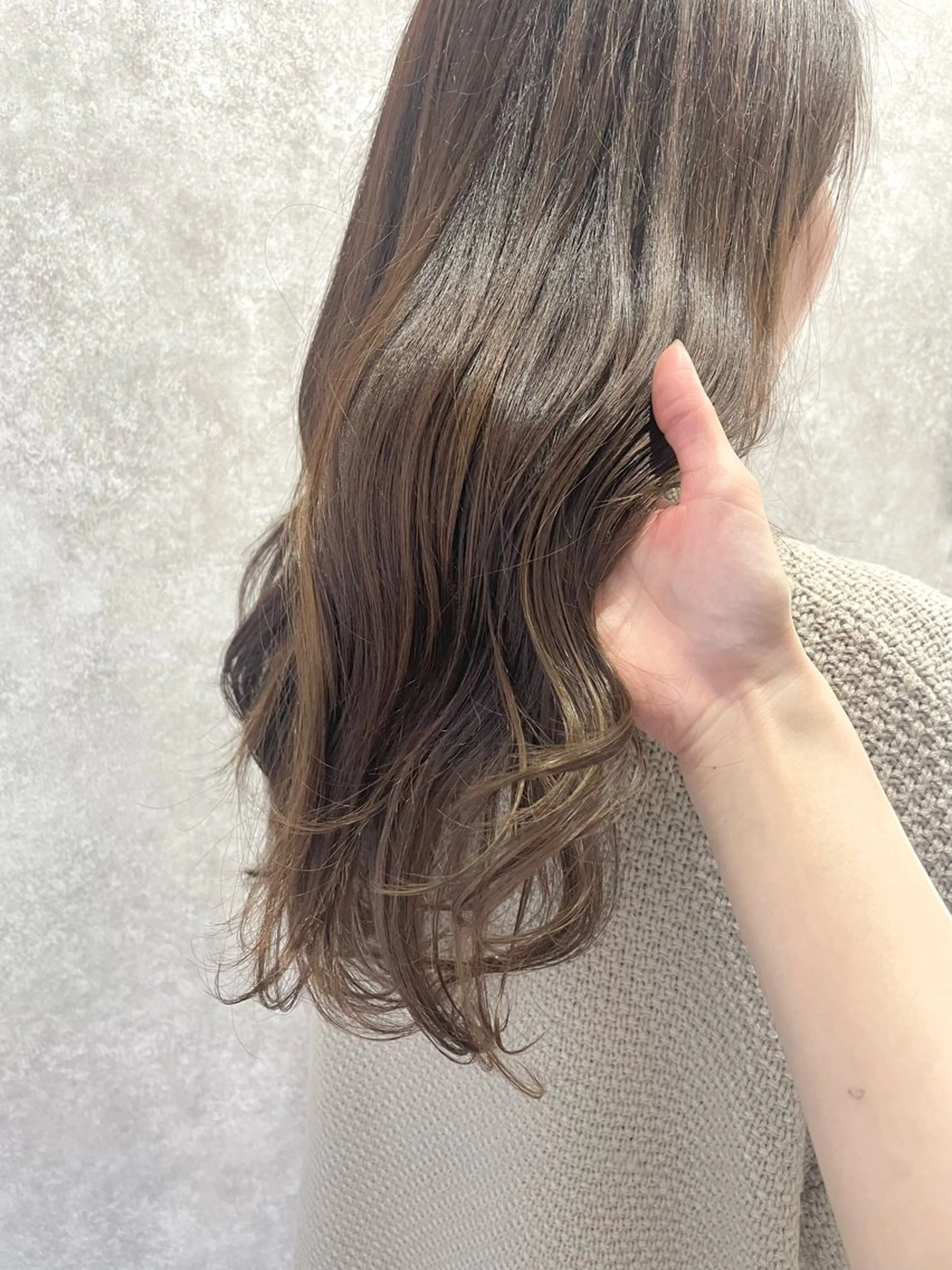 セミロング 德本 奈名美のヘアスタイル
