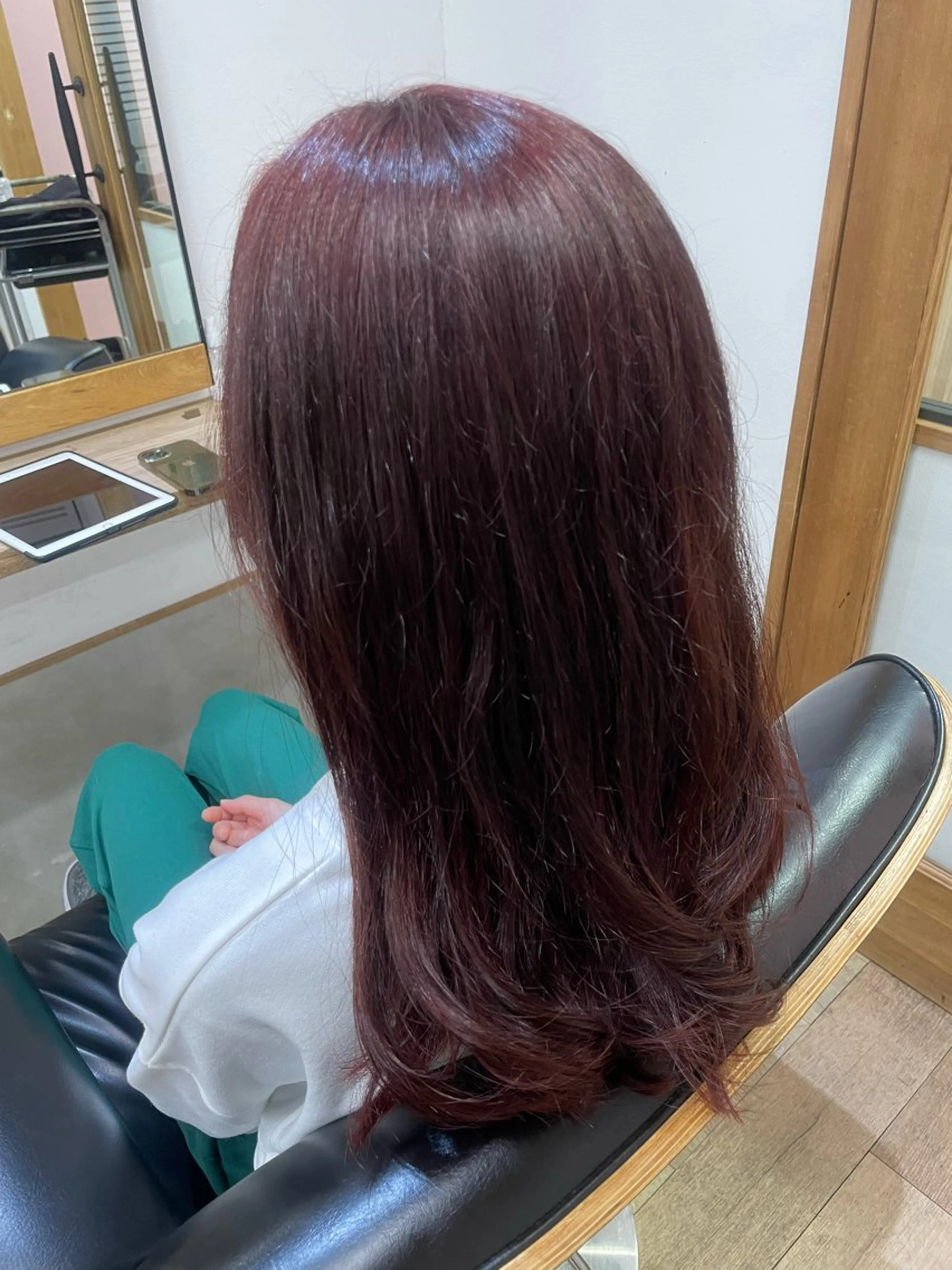 ロング カラー ブラウンカラー レッドカラー レッドブラウン THREE noon所属・田中 貴子のヘアスタイル
