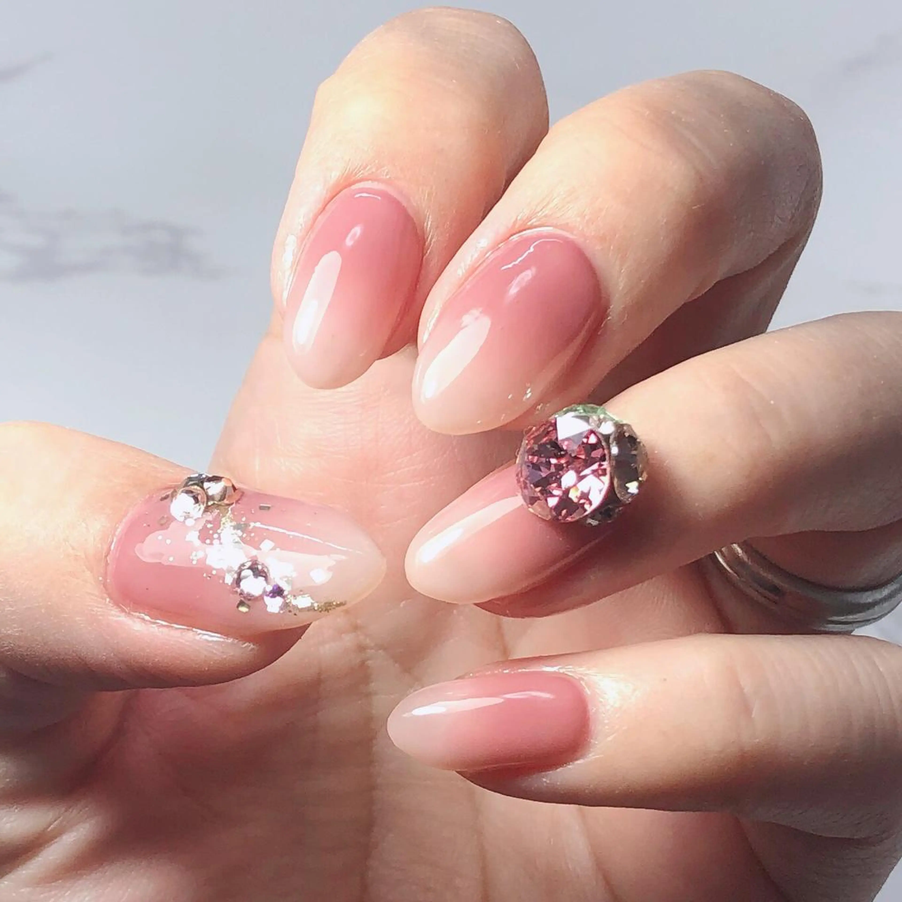 ネイル アートネイル 桜ネイル ジェルネイル グラデーション オフィスネイル 辻野 和枝のネイルデザイン