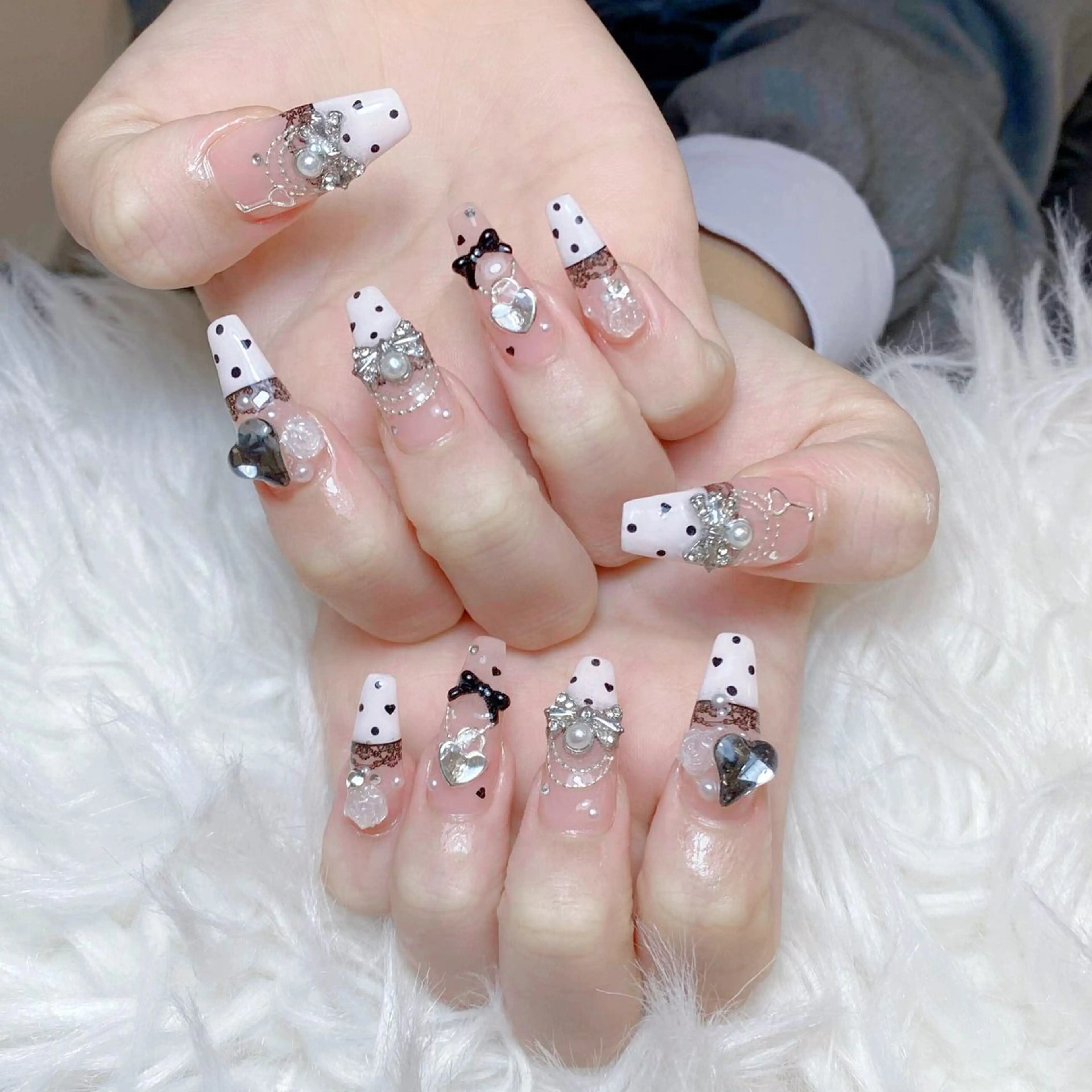 ネイル チークネイル 長さ出し フットネイル マグネットネイル 持ち込み ハンドネイル ANH NAIL ゴテゴテ専門店💎のネイルデザイン