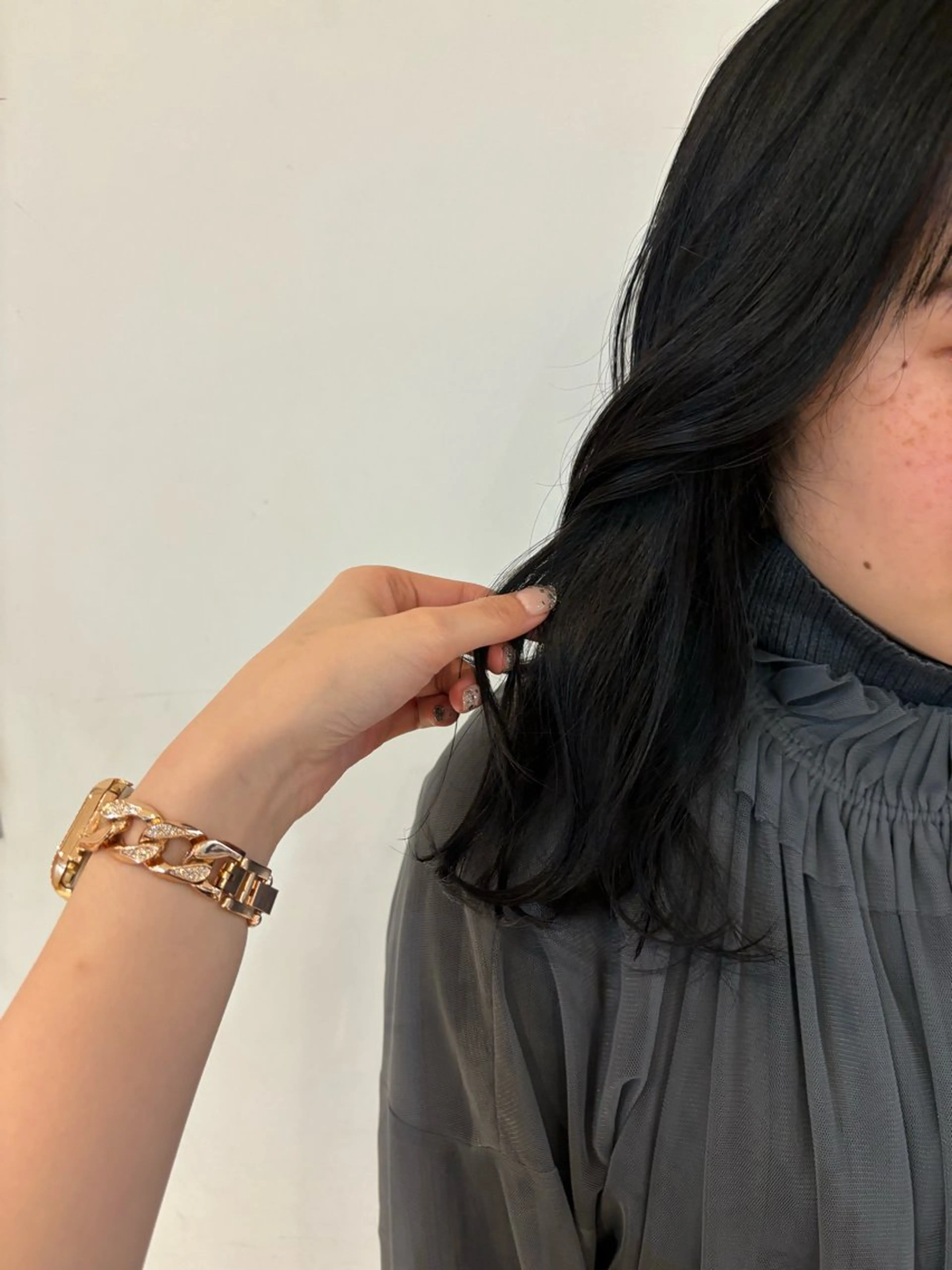 カラー 酒井 菜花のヘアスタイル