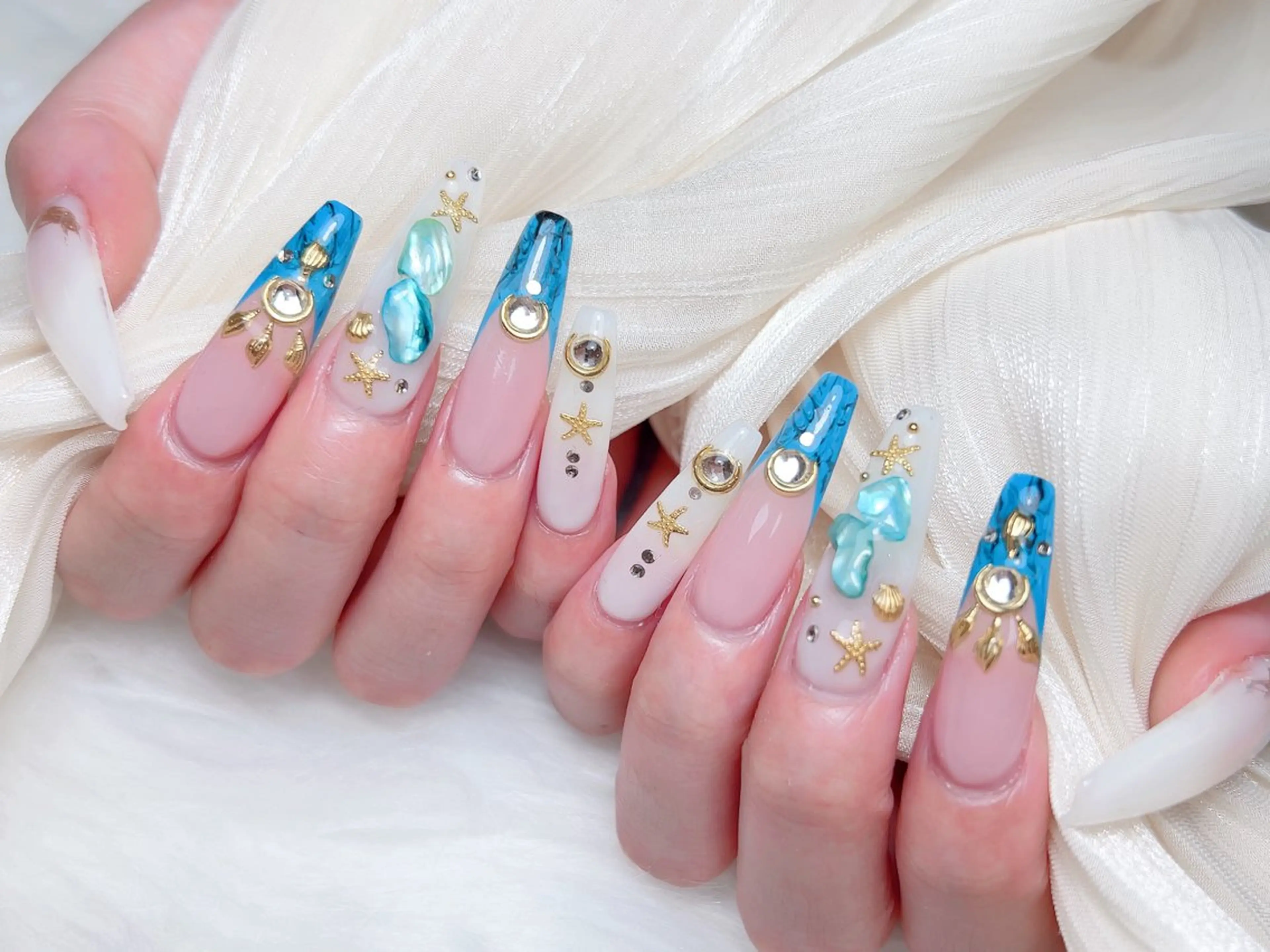 ネイル ハンドネイル M🌷nail 長さだし専門店のネイルデザイン