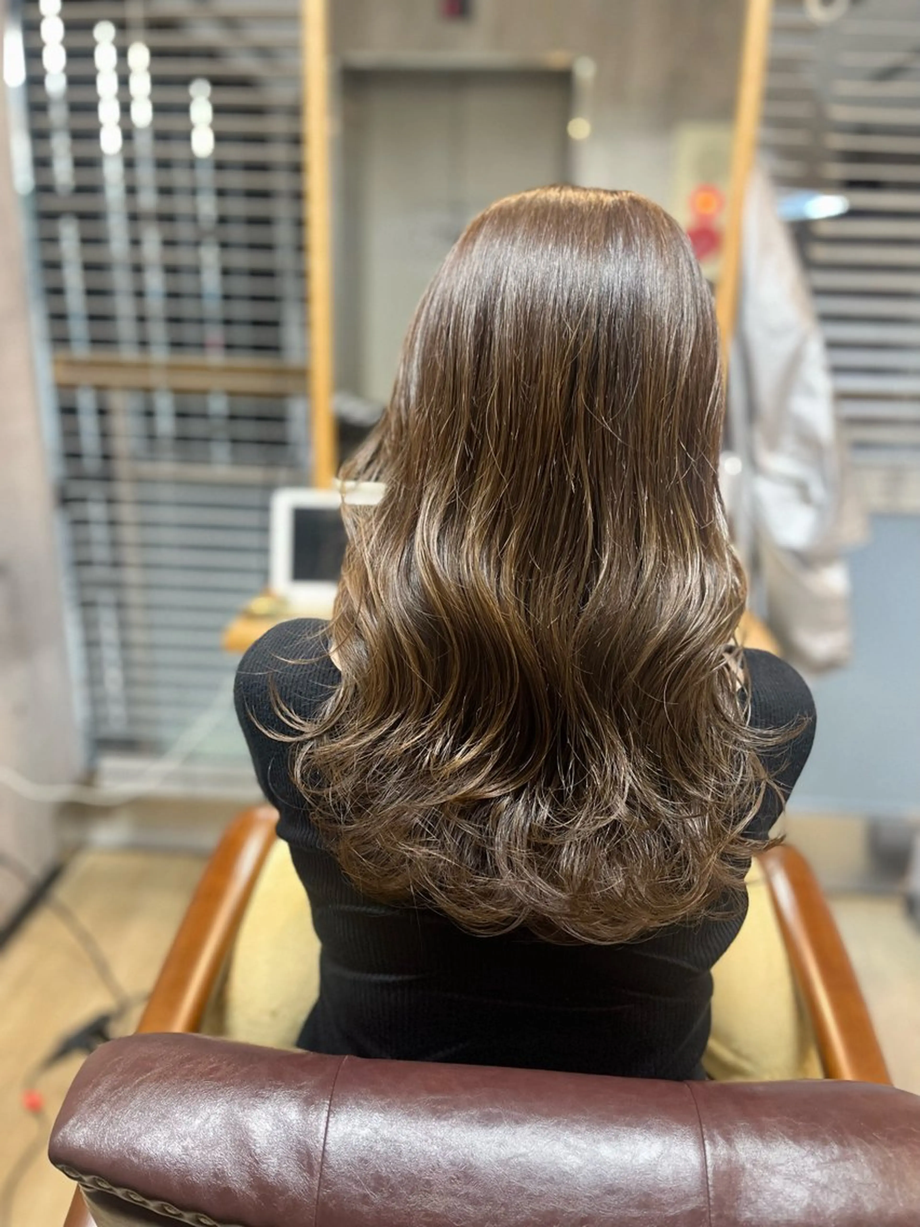 セミロング カラー カット ヘアカラー 艶髪🌈ムラカミ サキのヘアスタイル