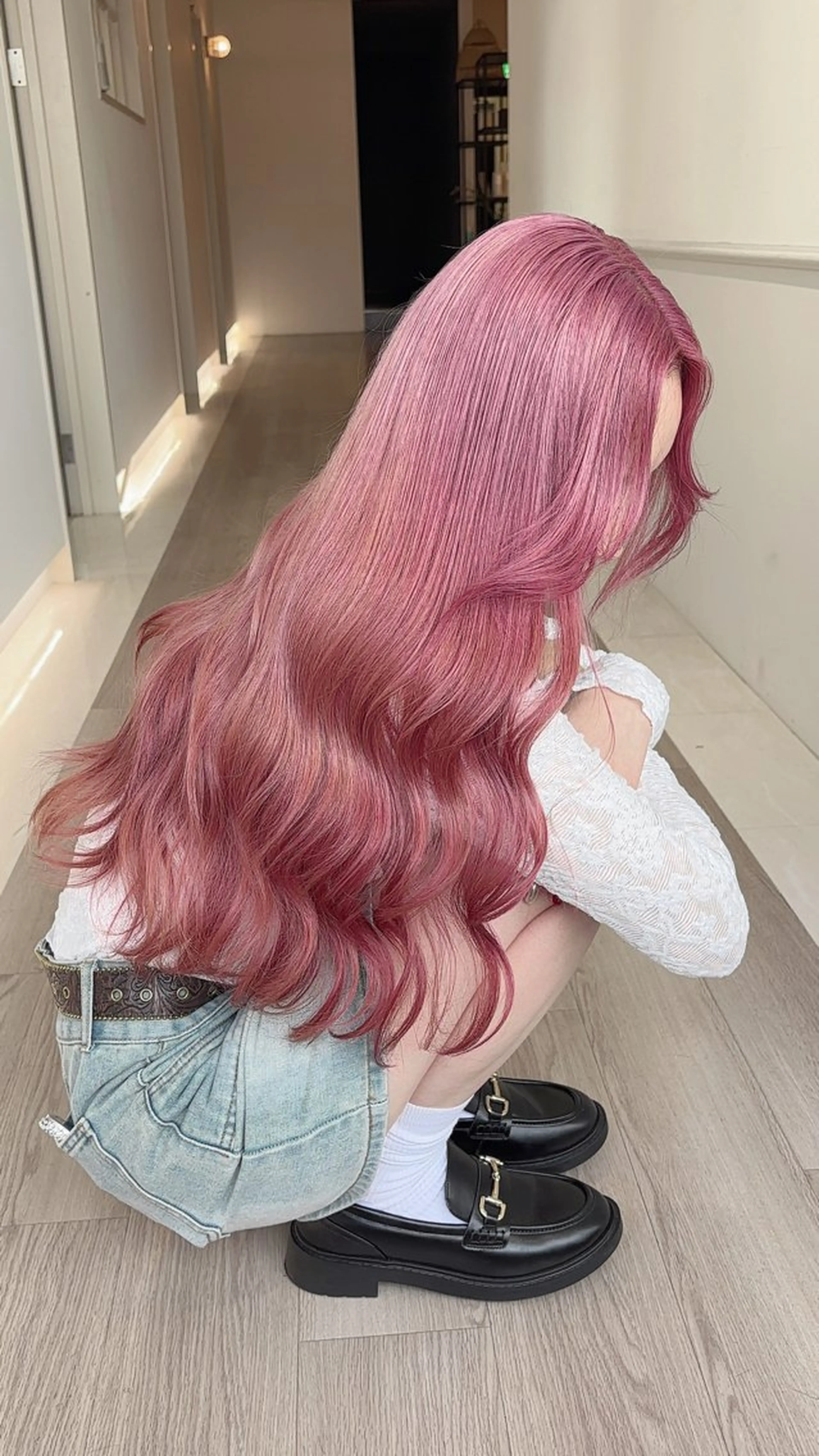 ロング カラー ピンクカラー ヘアカラー 瀬戸 杏珠のヘアスタイル