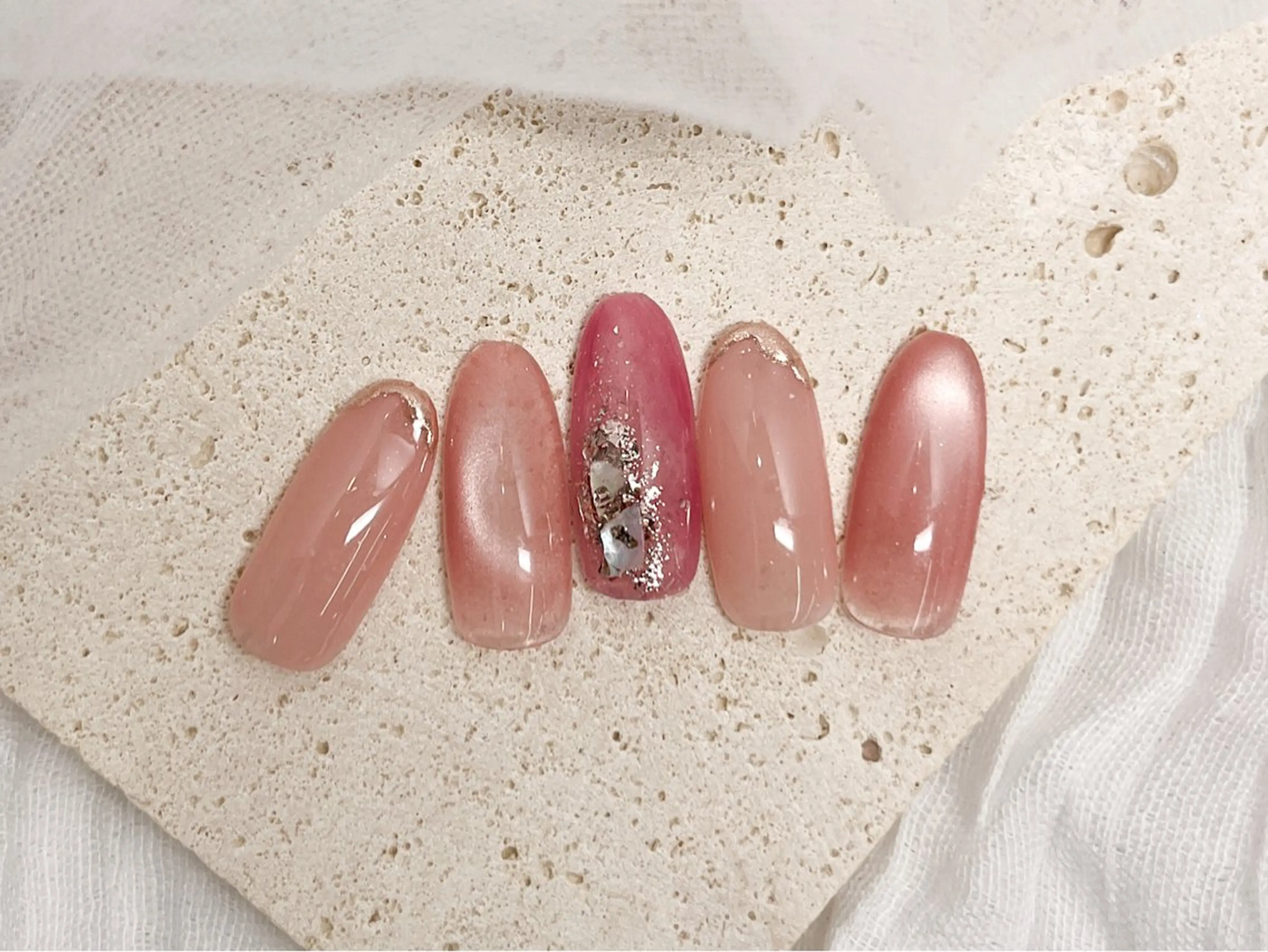 ネイル マグネットネイル ピンク ハンドネイル NailSalon CutiePutiのネイルデザイン