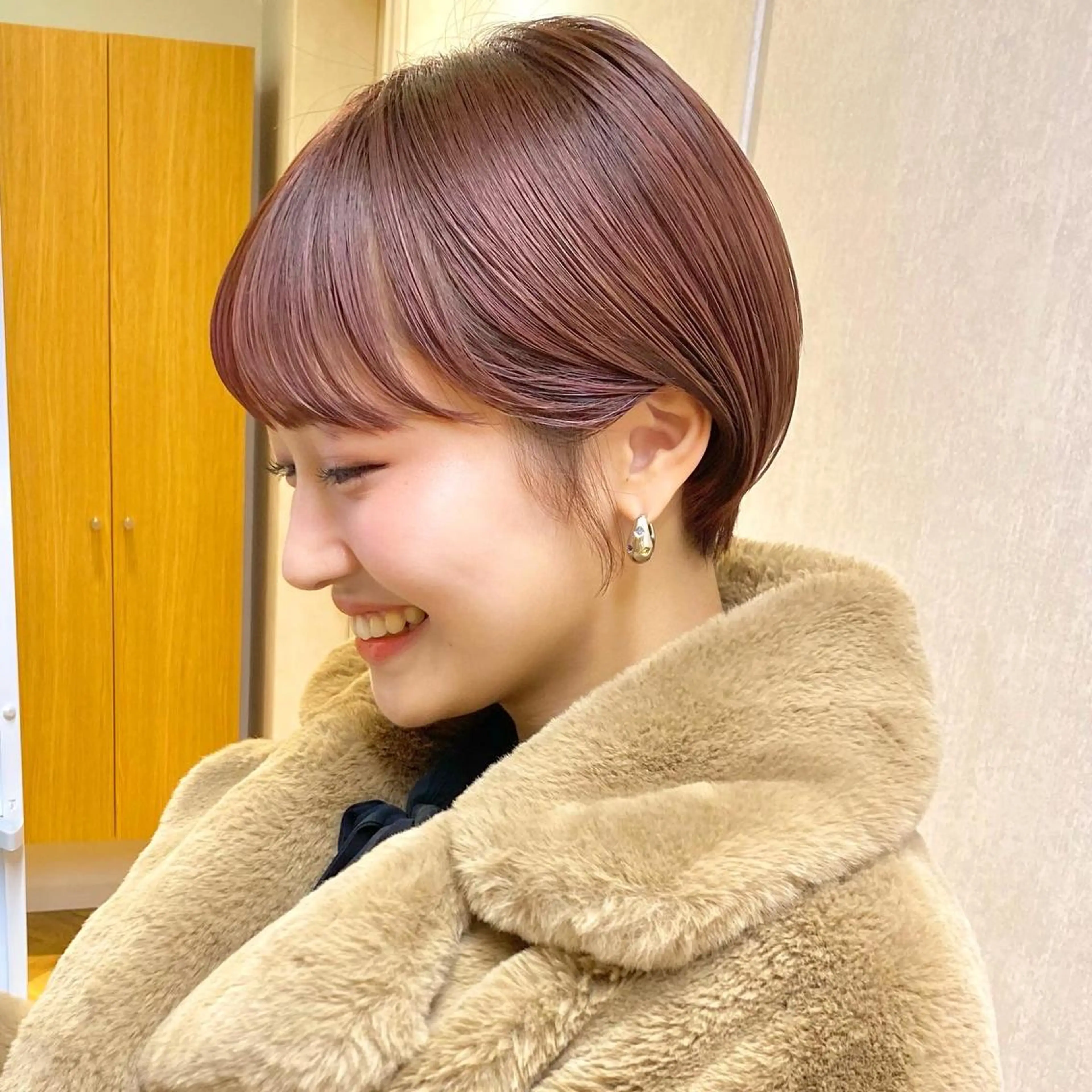 ショート カラー 丸みショート ショートヘア 🌈今野佑哉 ショートボブブリーチのヘアスタイル