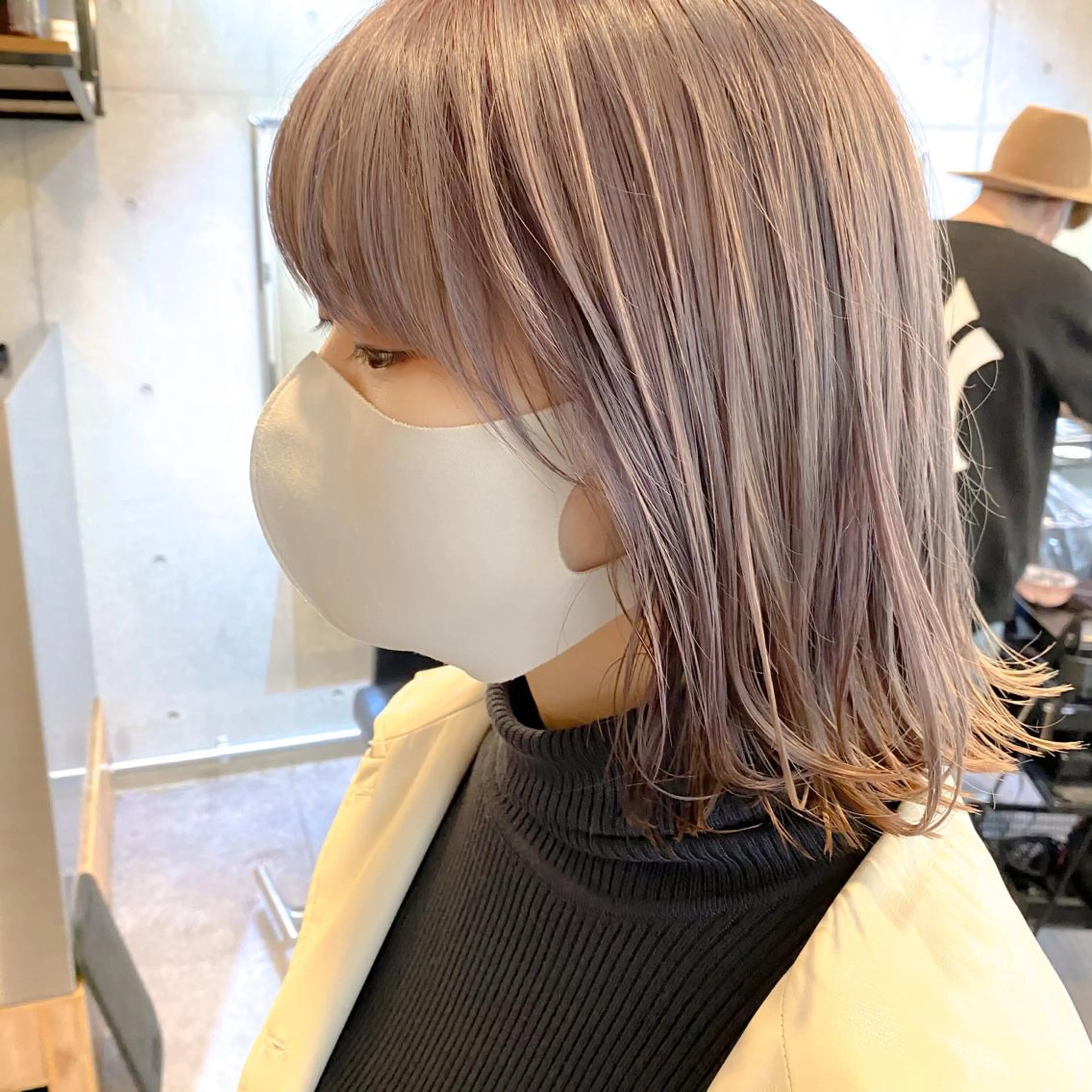 ショート カラー 艶髪ブリーチ 永井竜也のヘアスタイル