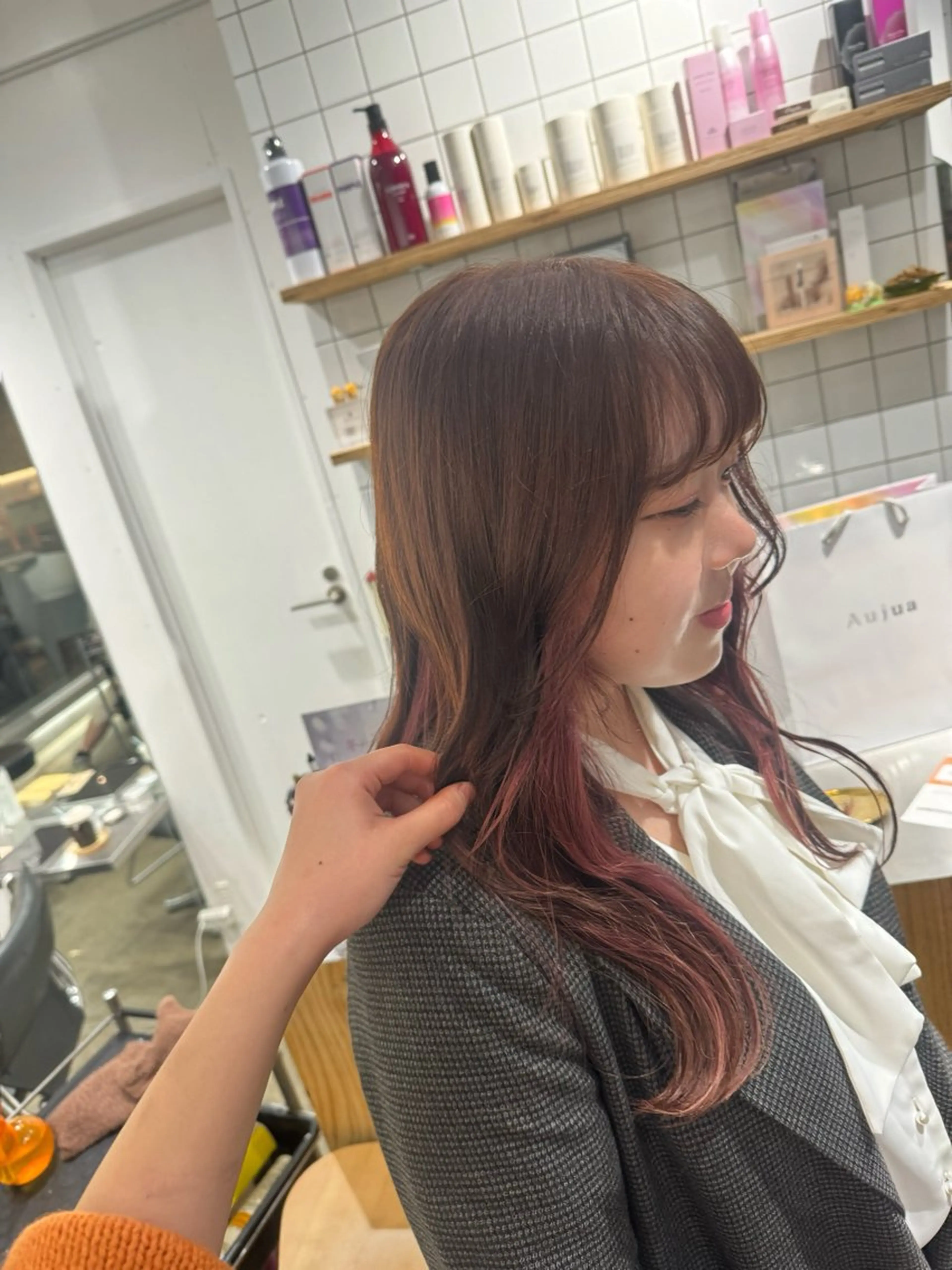 ロング カラー インナーカラー ピンクカラー 新宿 似合わせカラー HINAのヘアスタイル