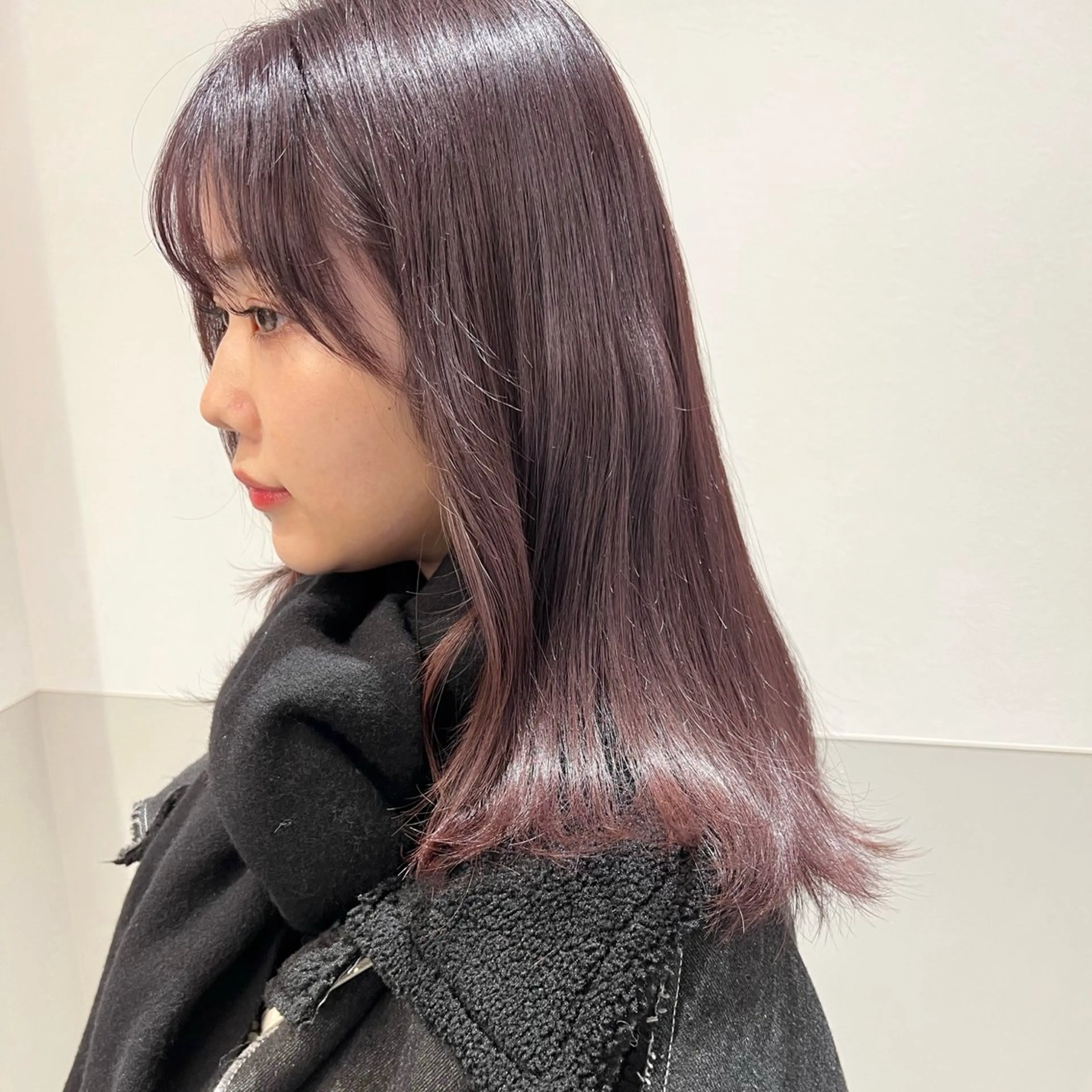 ミディアム パープルカラー カット ヘアカラー トリートメント 韓国モテhair🍑 momoのヘアスタイル