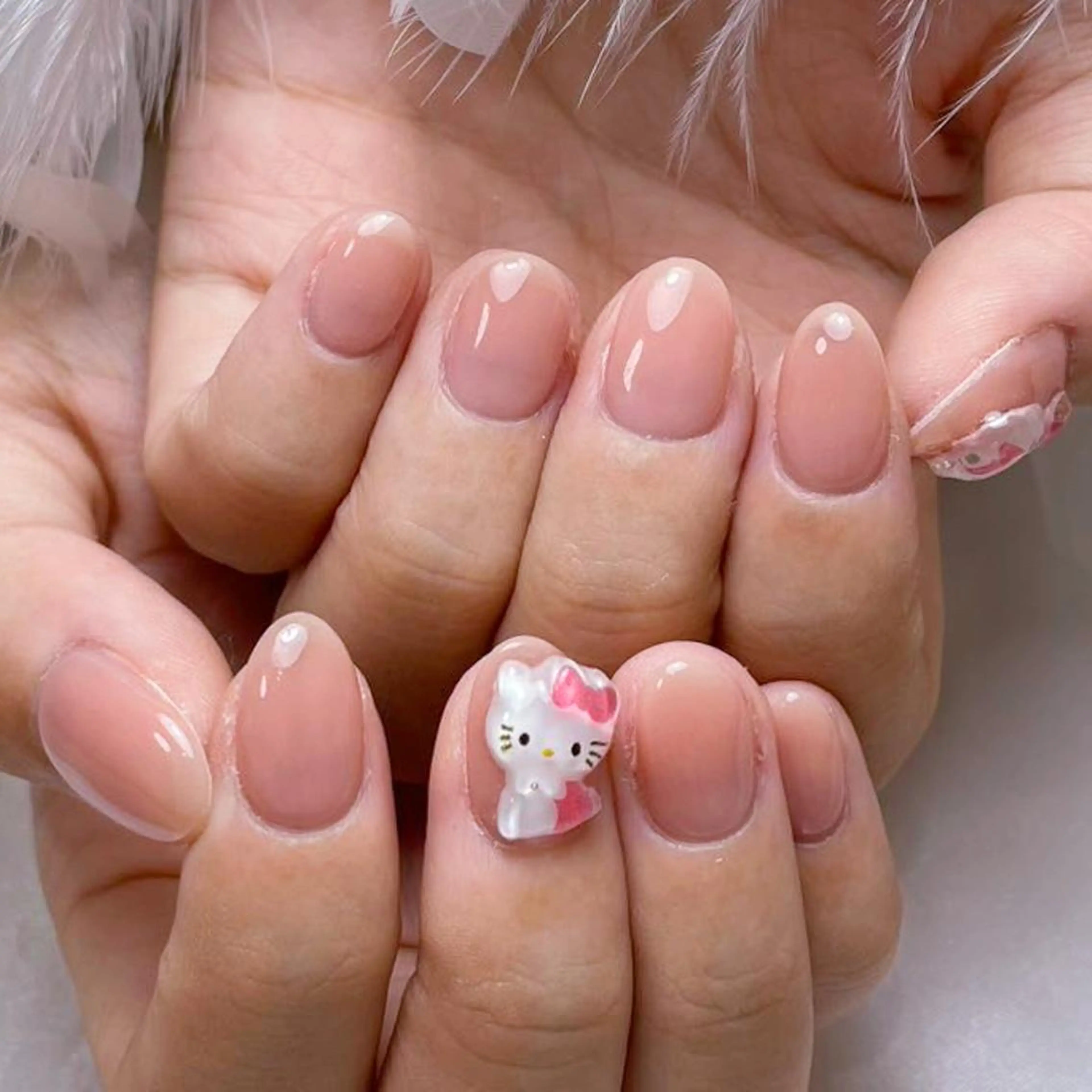 ネイル アートネイル オーロラネイル ガーリー キラキラネイル 韓国ネイル ハンドネイル YOYO 💅のネイルデザイン