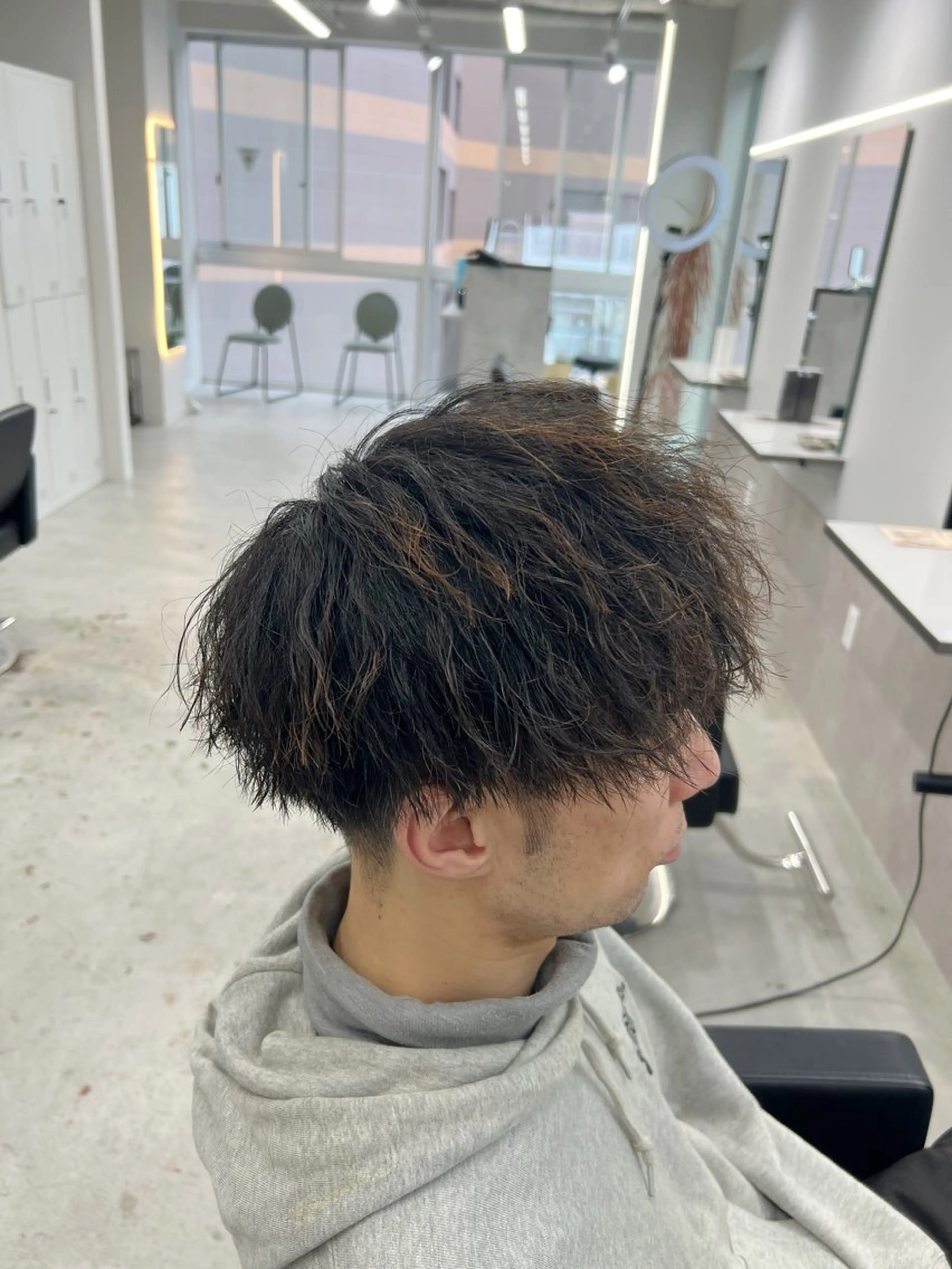 パーマ メンズ カット パーマ maya レイヤーカットのヘアスタイル