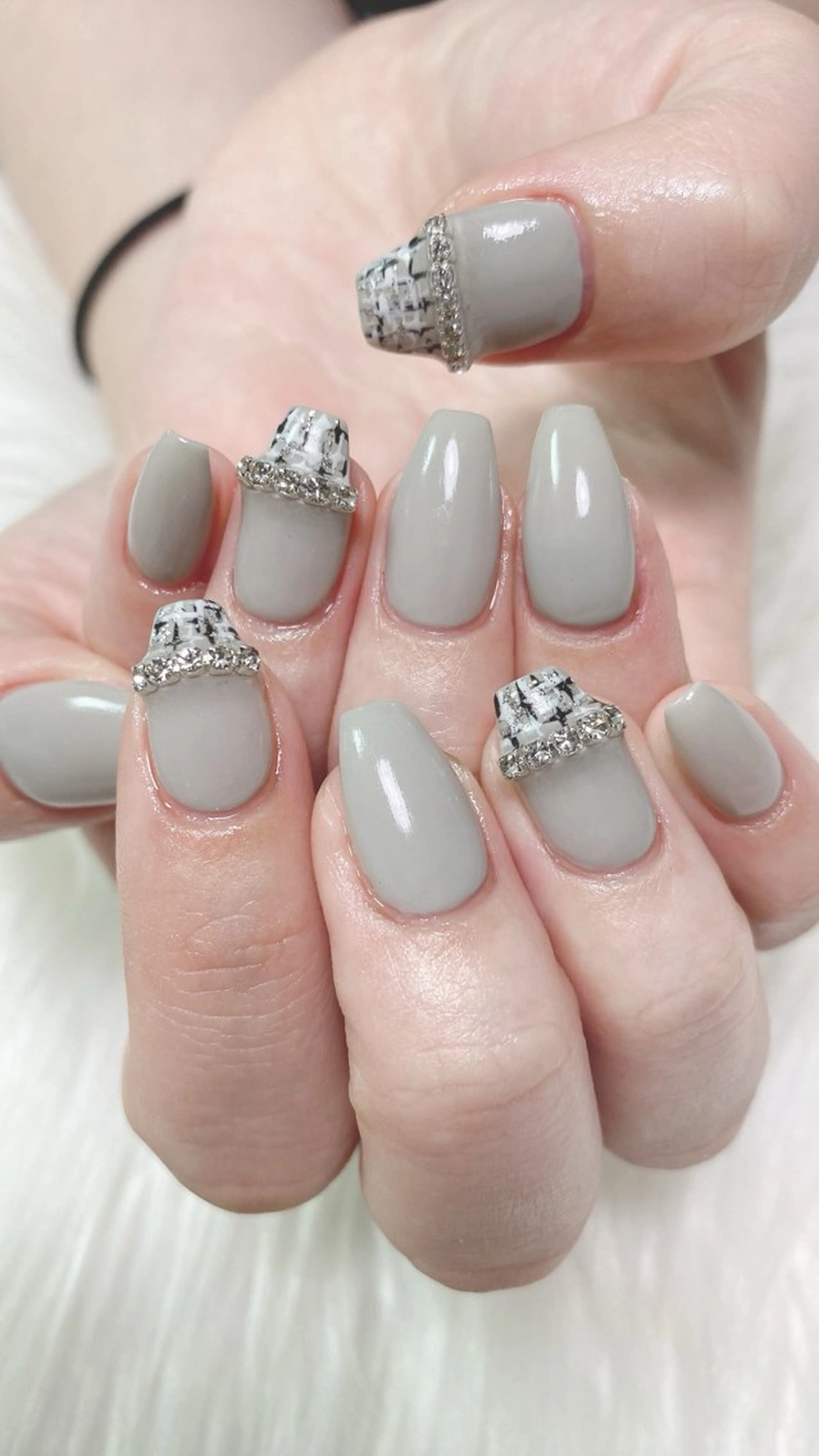 ネイル チークネイル フレンチネイル ガラスフレンチ グラデーション キラキラネイル オーシャン スカルプネイルサロンのネイルデザイン