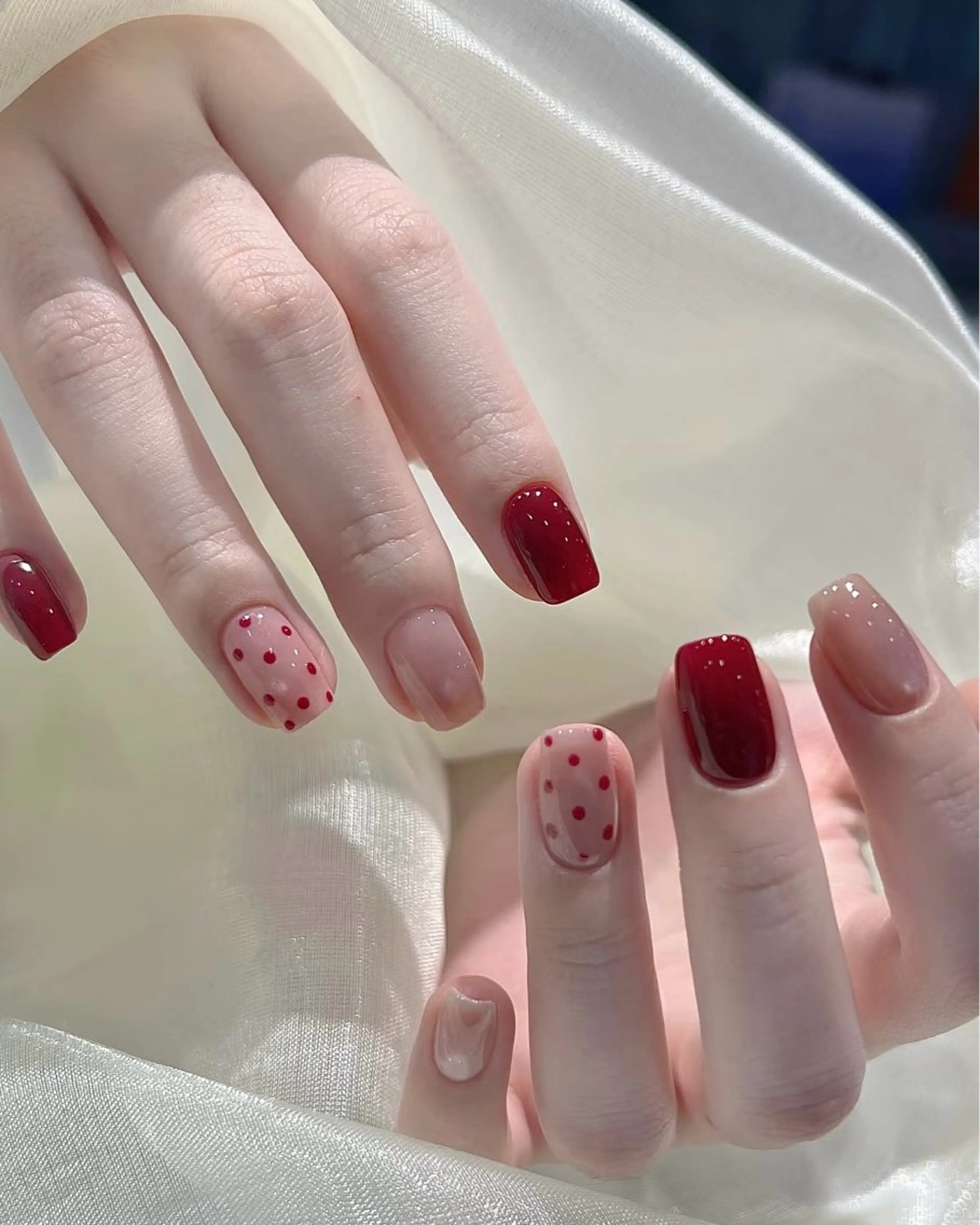 ネイル チークネイル フレンチネイル ハート キラキラネイル 韓国ネイル ハンドネイル Speraネイル 大宮店🎀のネイルデザイン