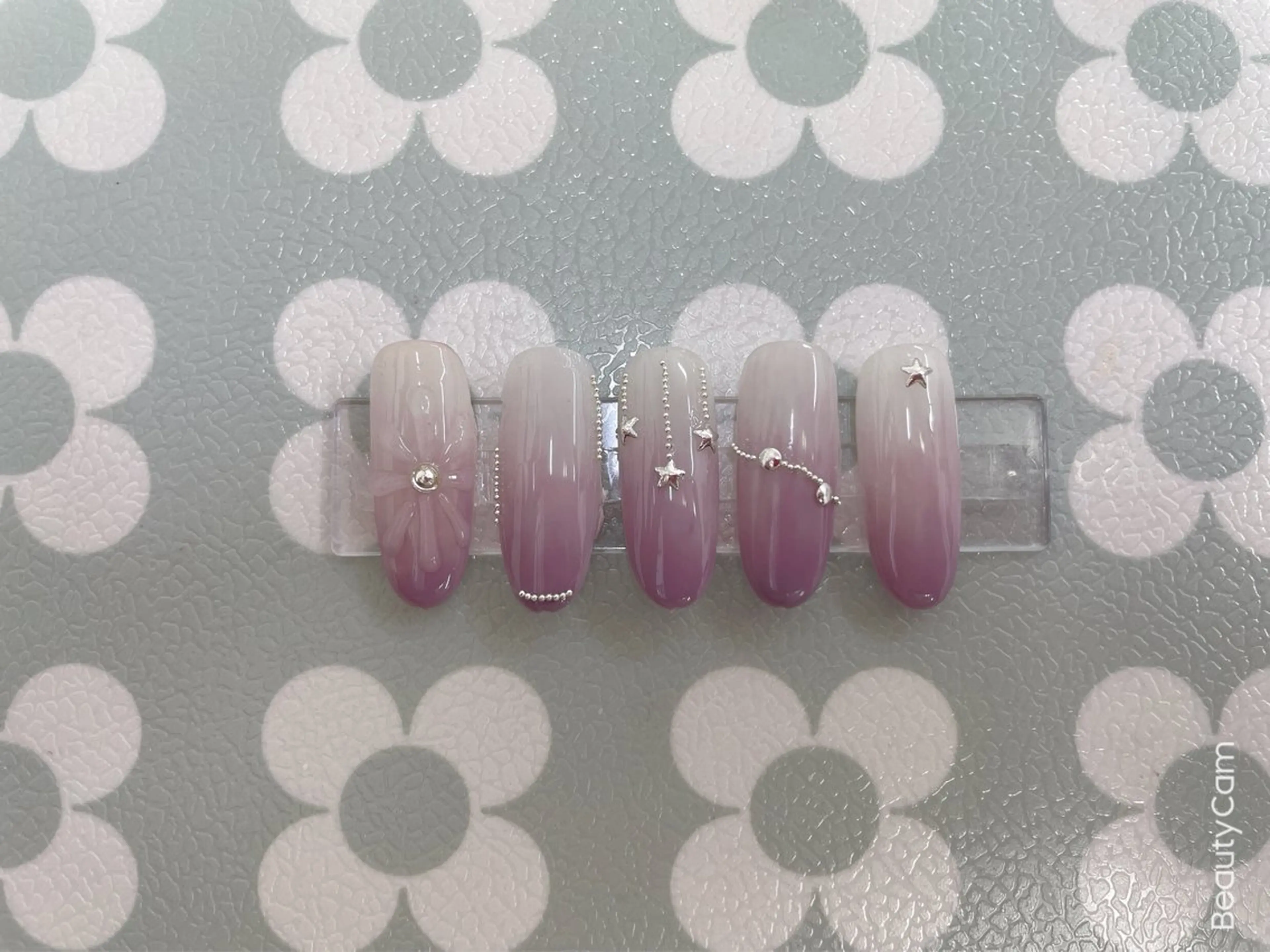 ネイル 持ち込み ストーンネイル MIKIネイル YoYoのネイルデザイン