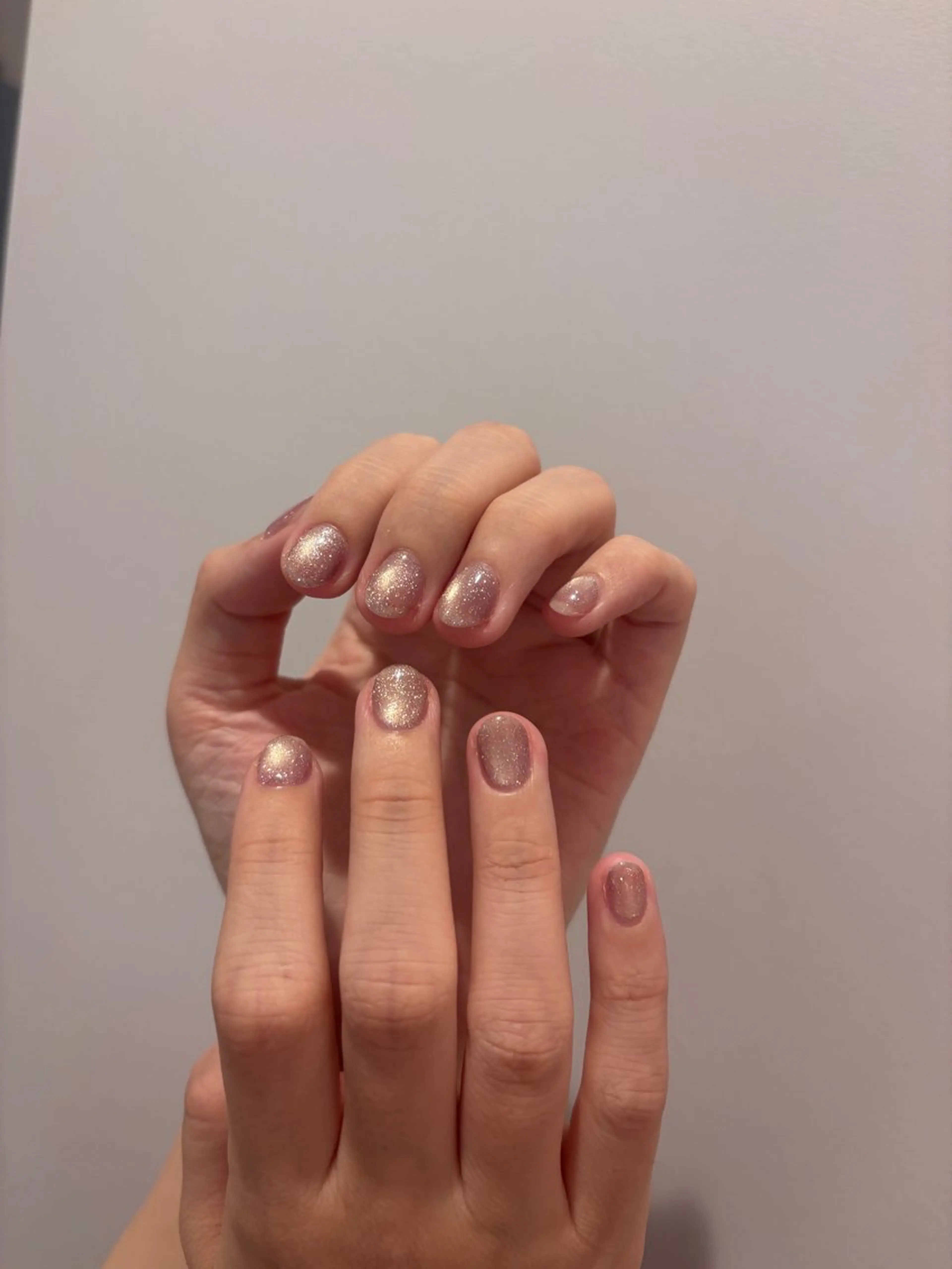 ショート 宮田 結晶のネイルデザイン